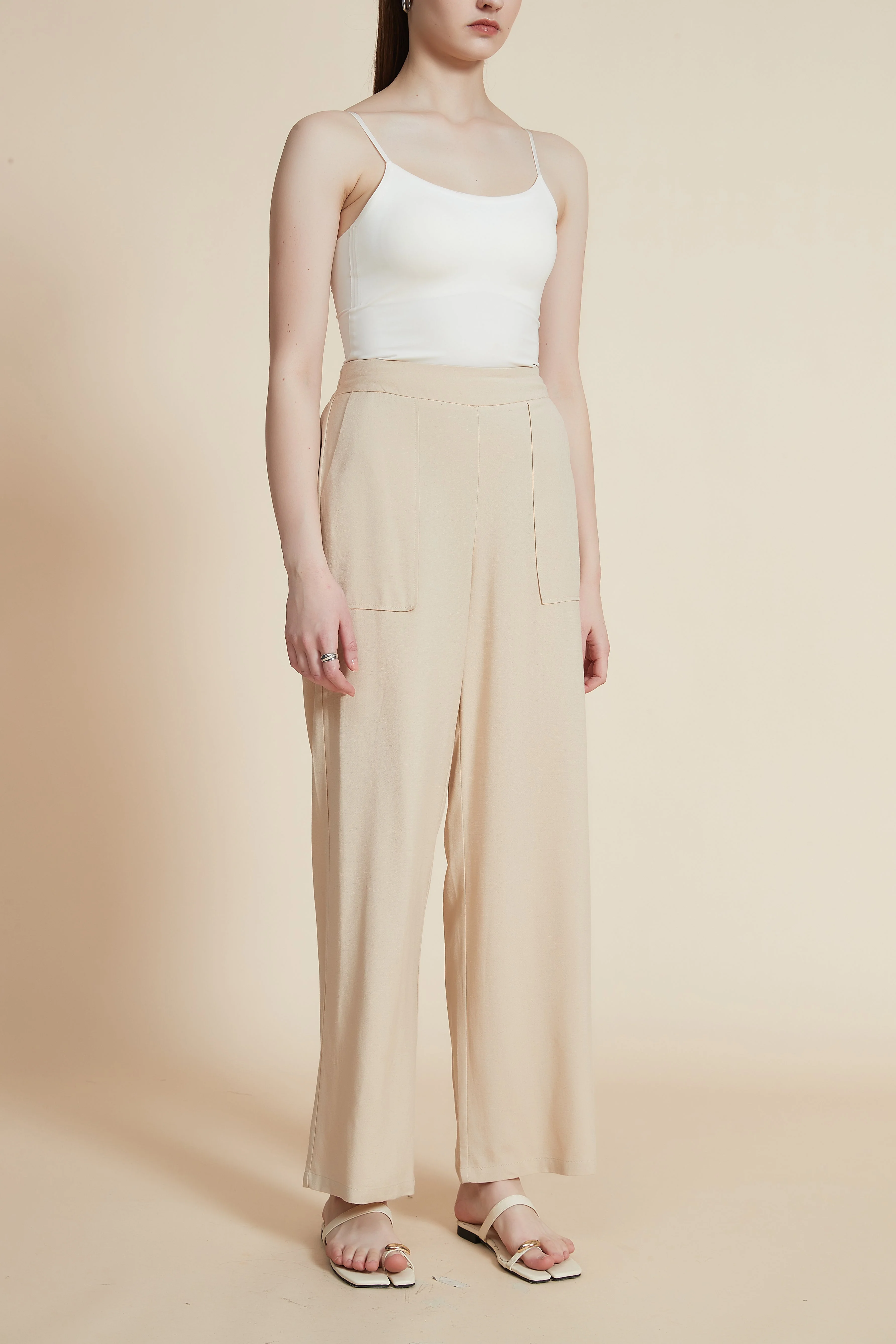 Long pants with wide cut pockets - Image 6