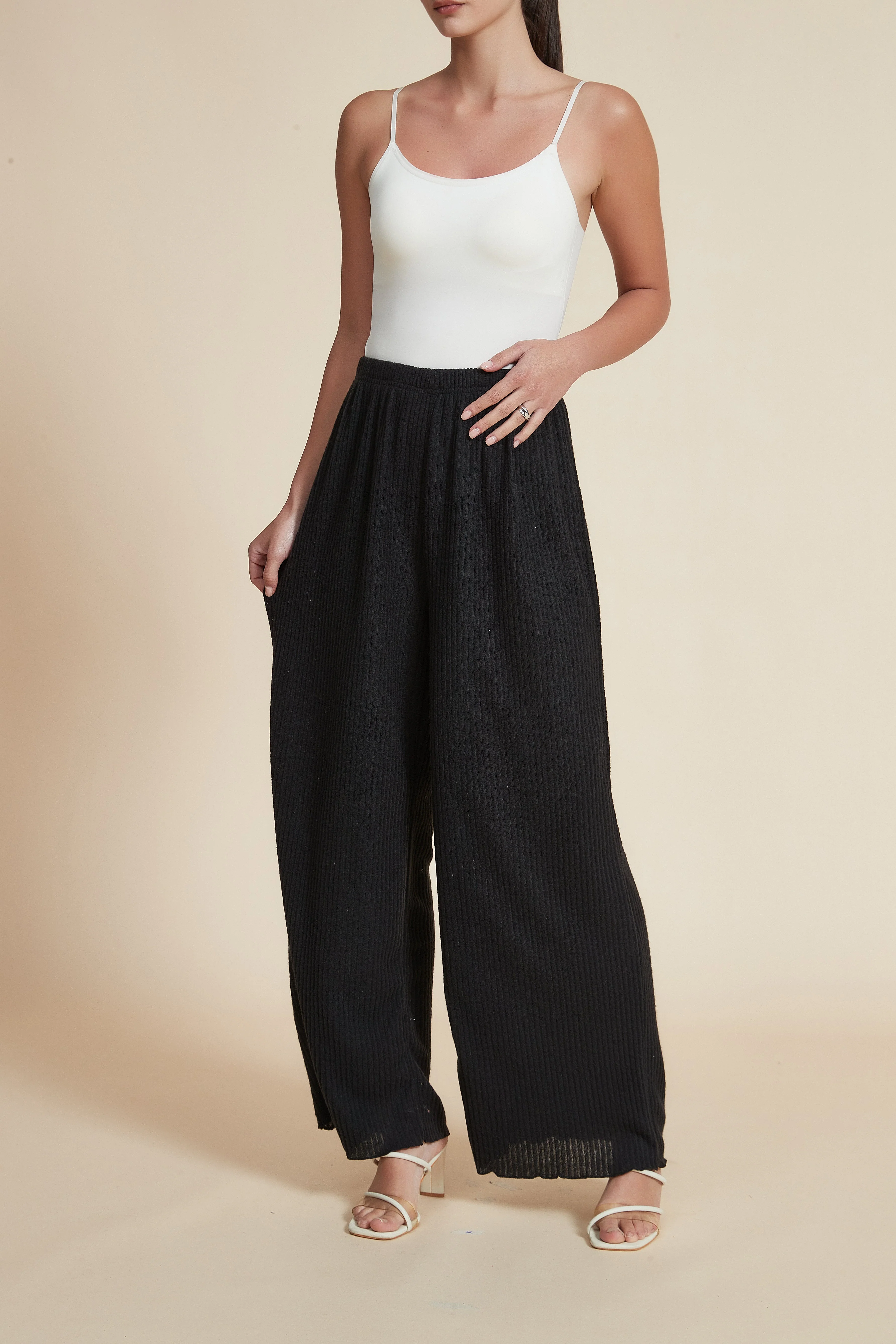 Plain Wide-Leg Trousers - Image 10