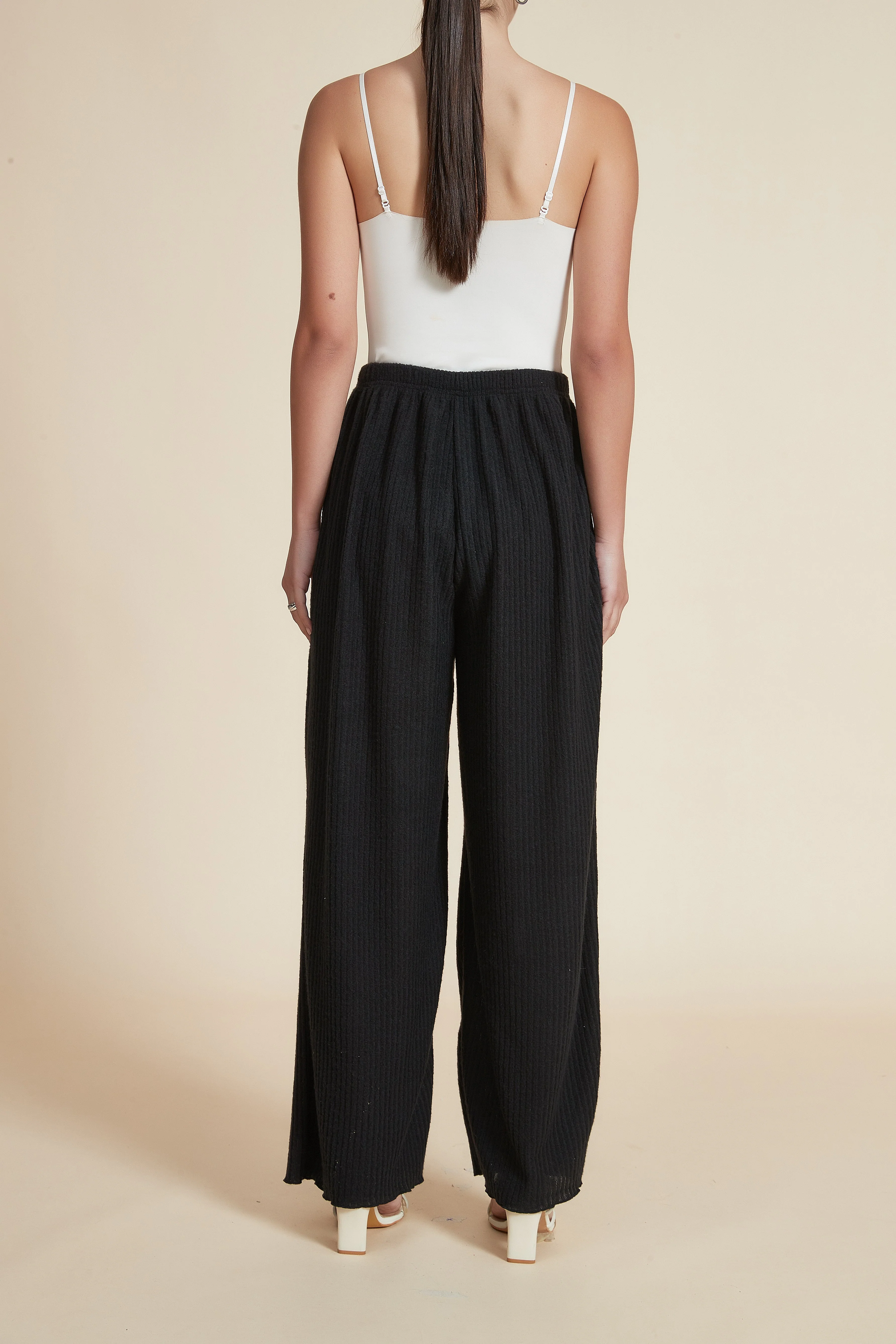 Plain Wide-Leg Trousers - Image 11