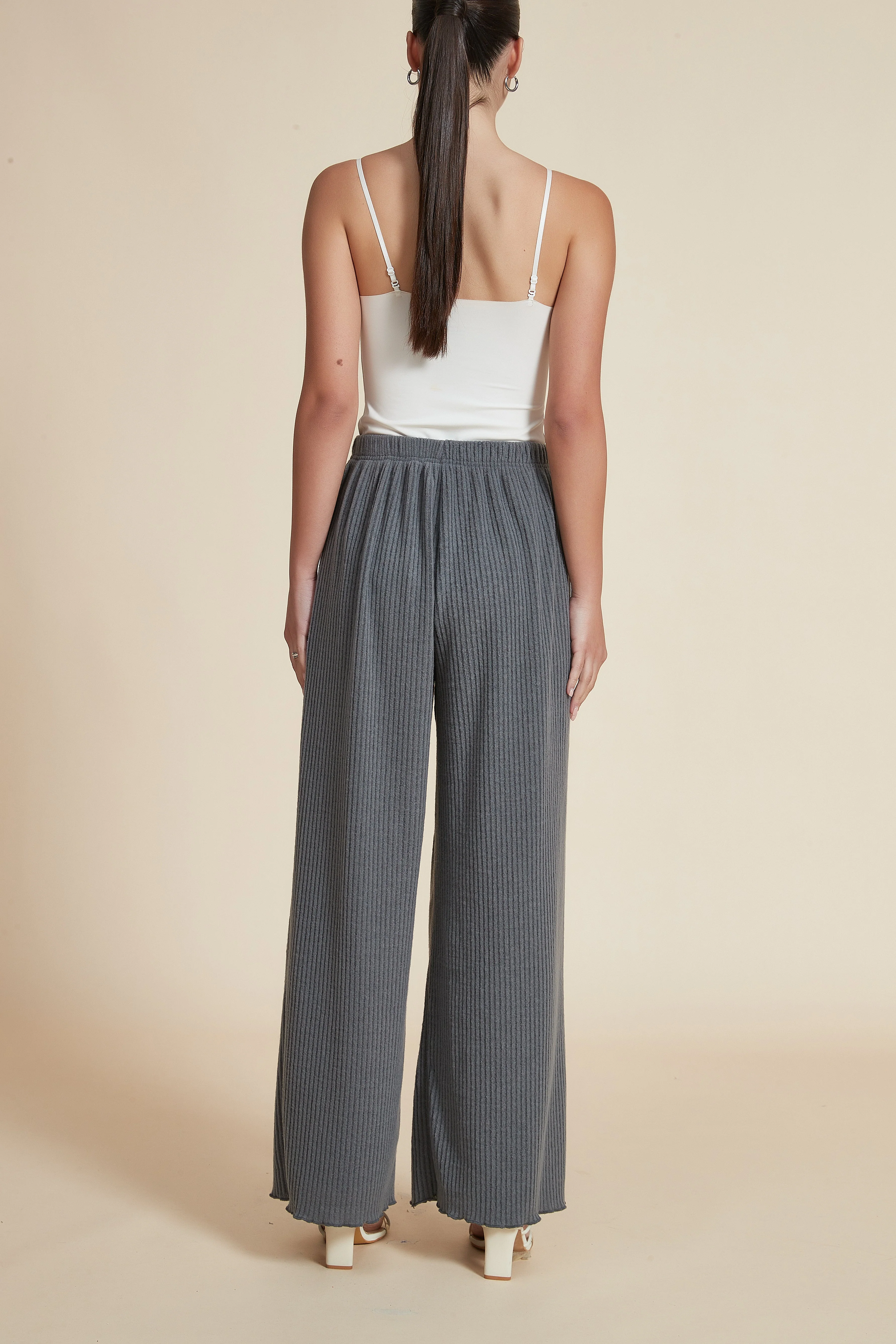 Plain Wide-Leg Trousers - Image 15
