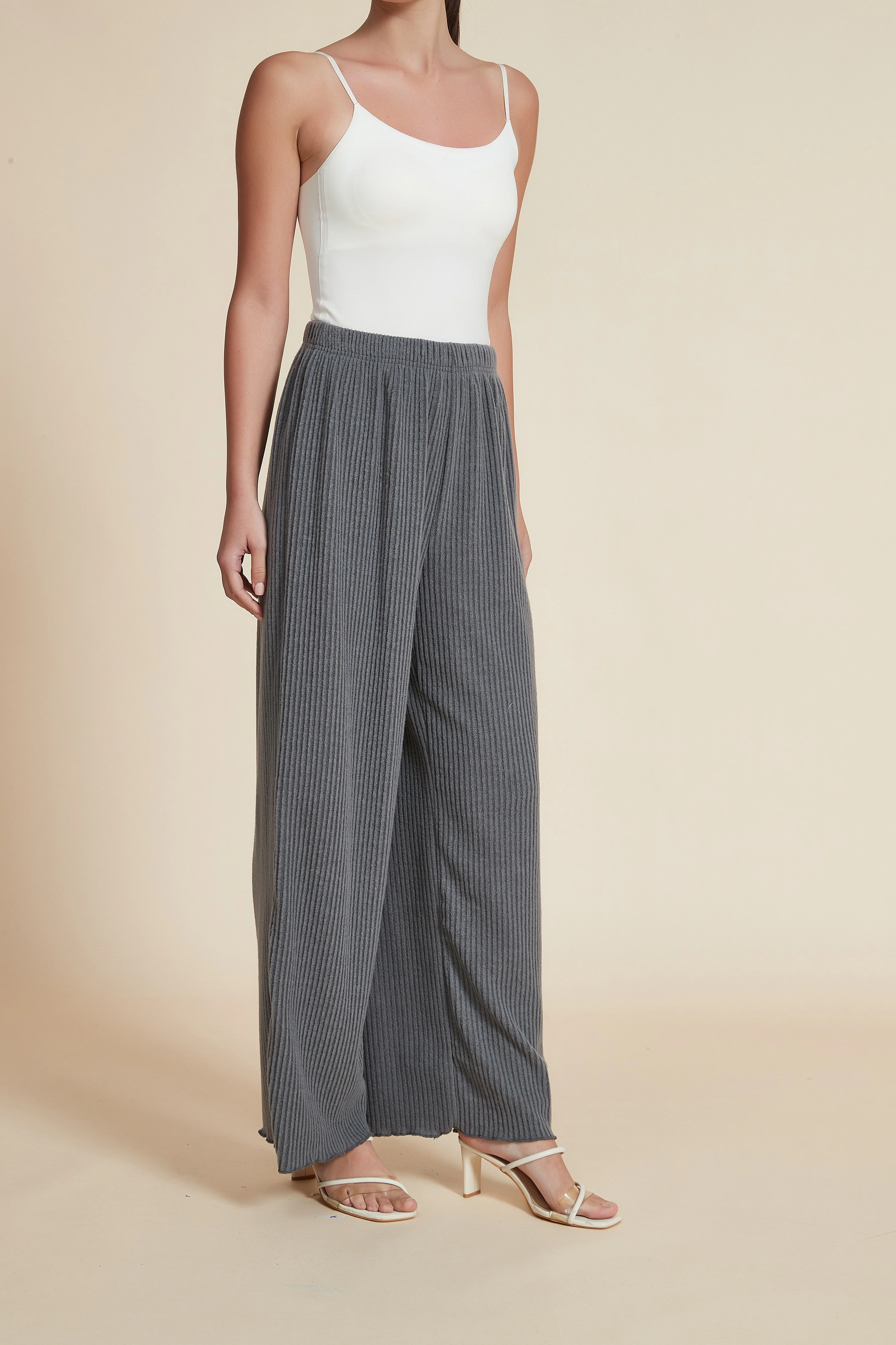 Plain Wide-Leg Trousers - Image 17