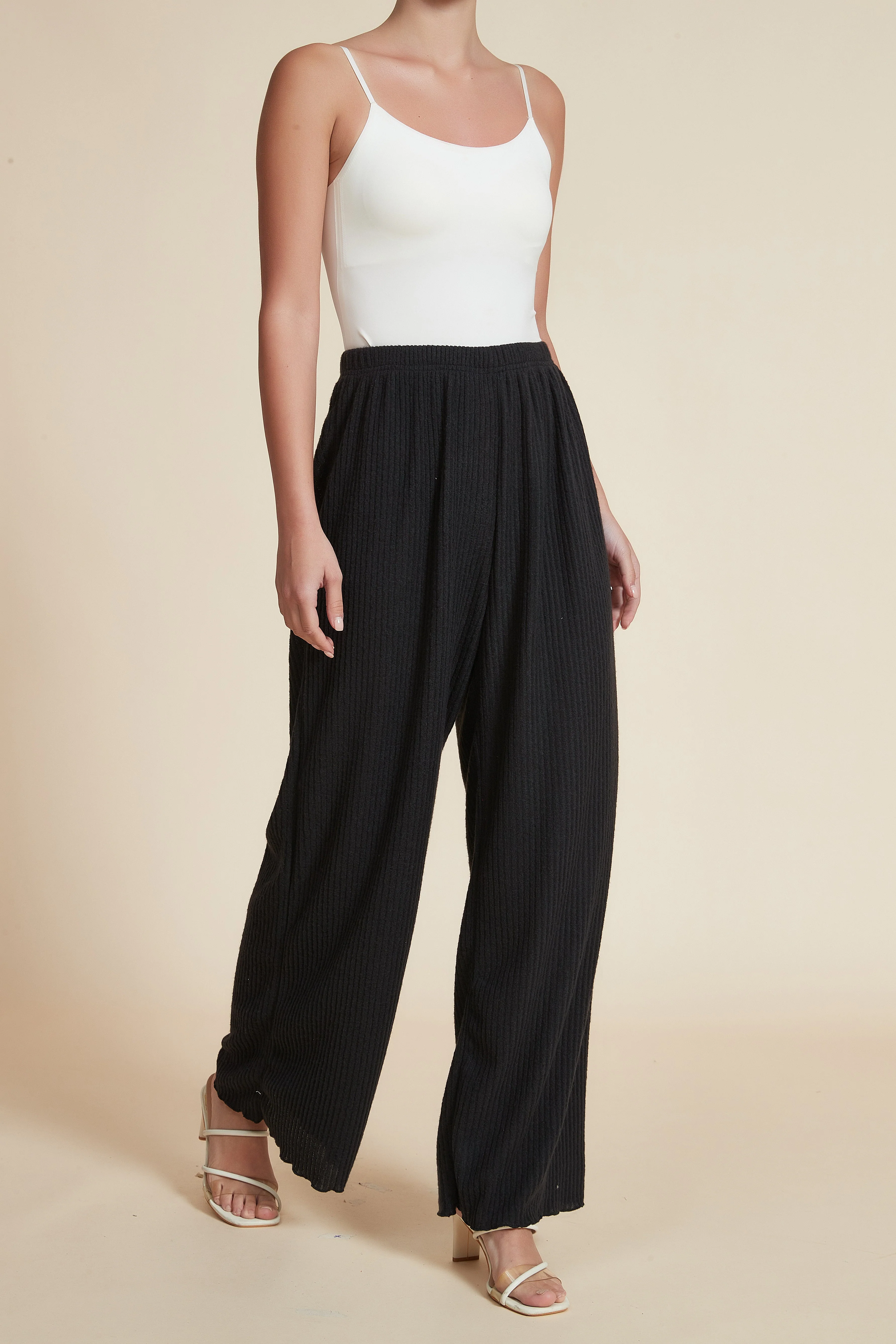 Plain Wide-Leg Trousers - Image 7