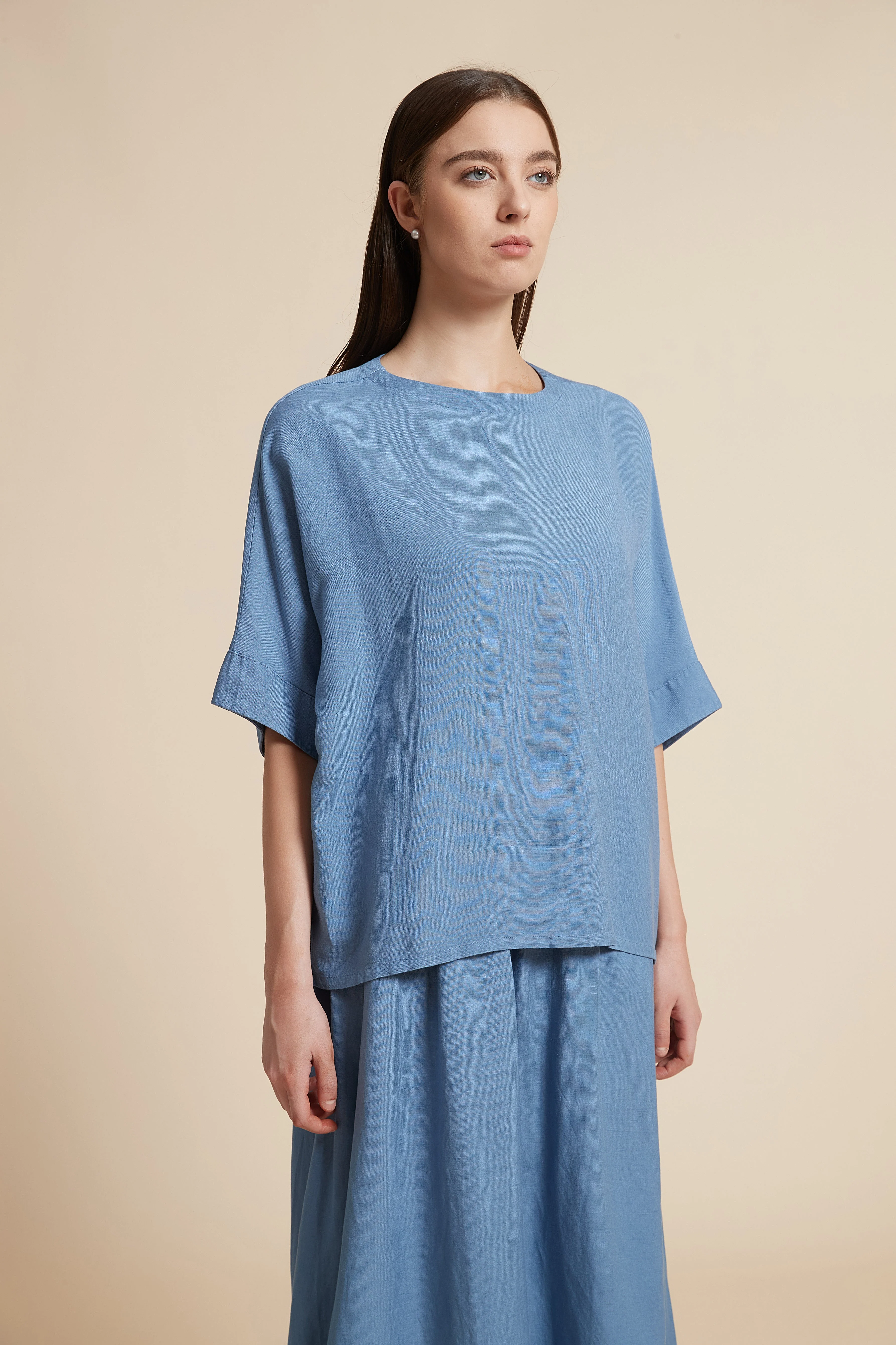 Plain Women's Blouse with Half Sleeves and Round Neckline - Image 11
