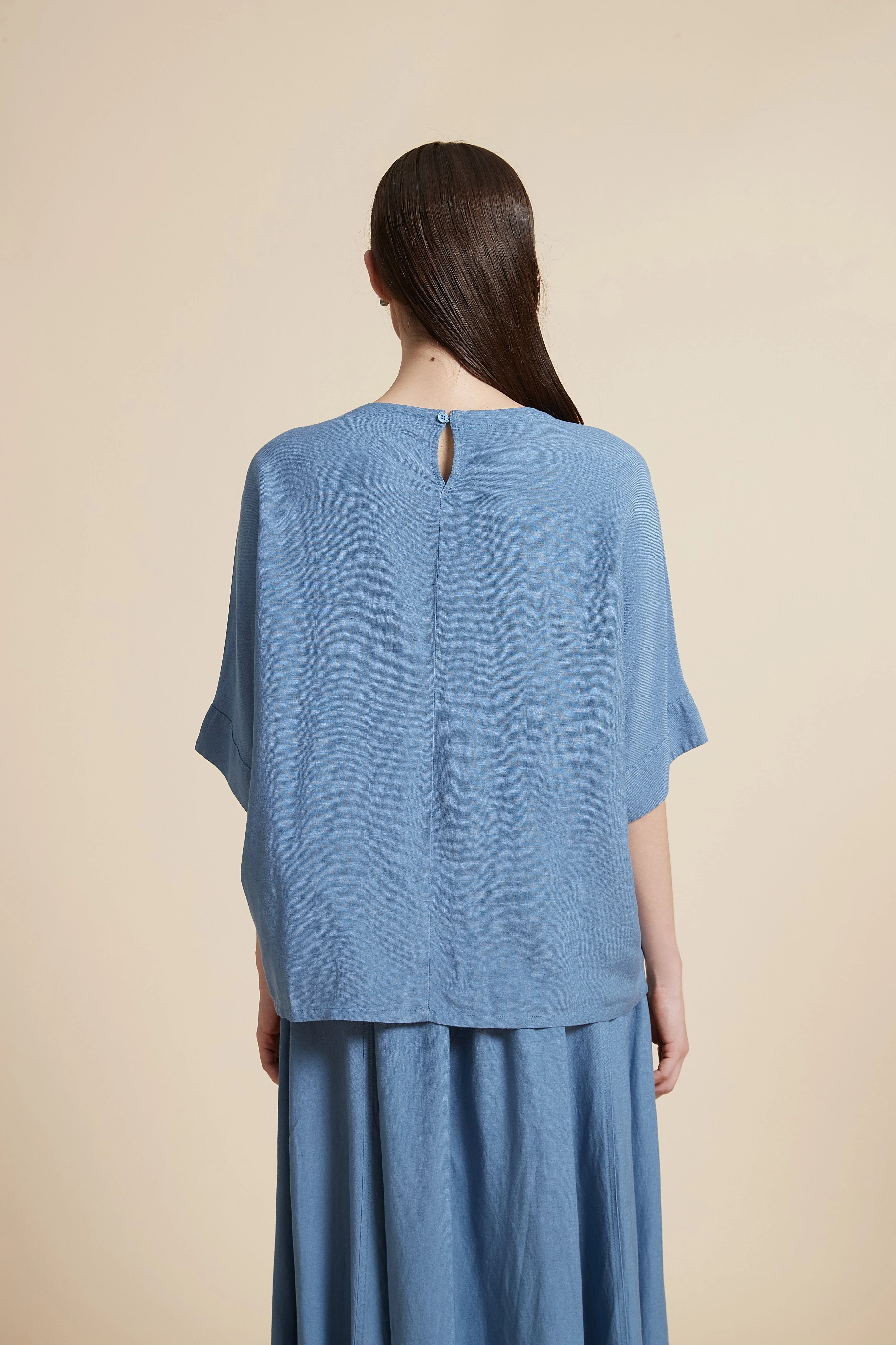 Plain Women's Blouse with Half Sleeves and Round Neckline - Image 12