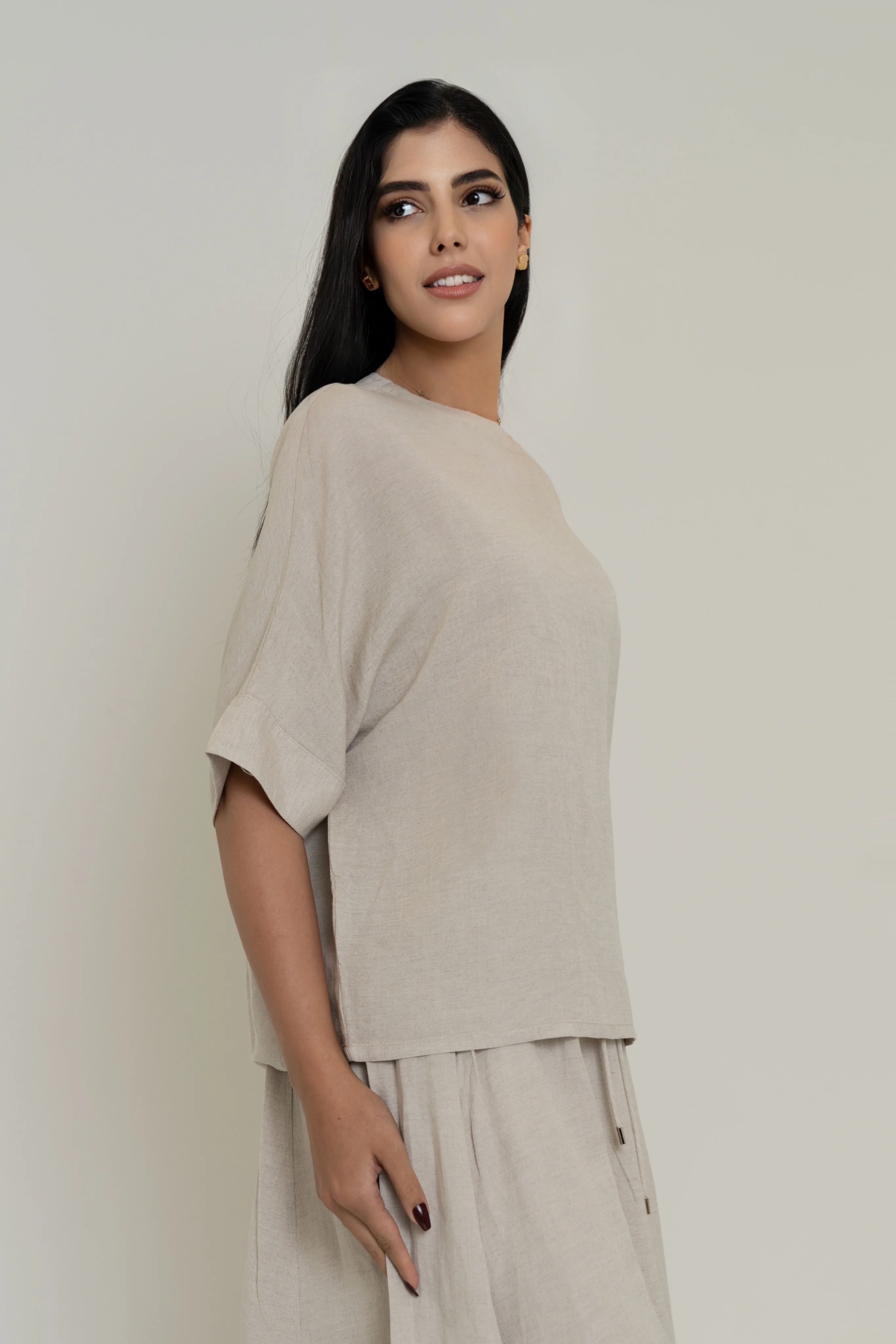 Plain Women's Blouse with Half Sleeves and Round Neckline - Image 3