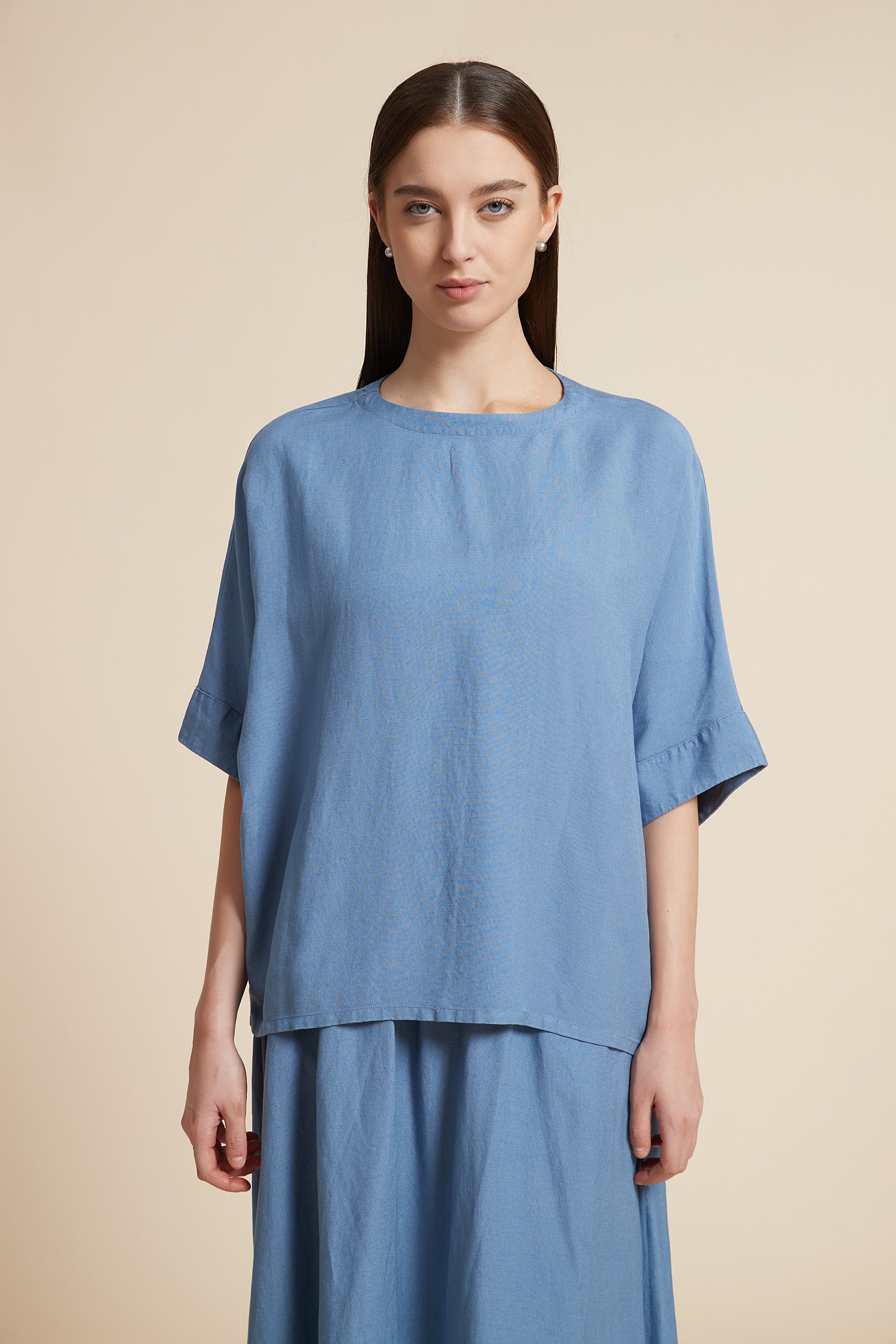 Plain Women's Blouse with Half Sleeves and Round Neckline - Image 7