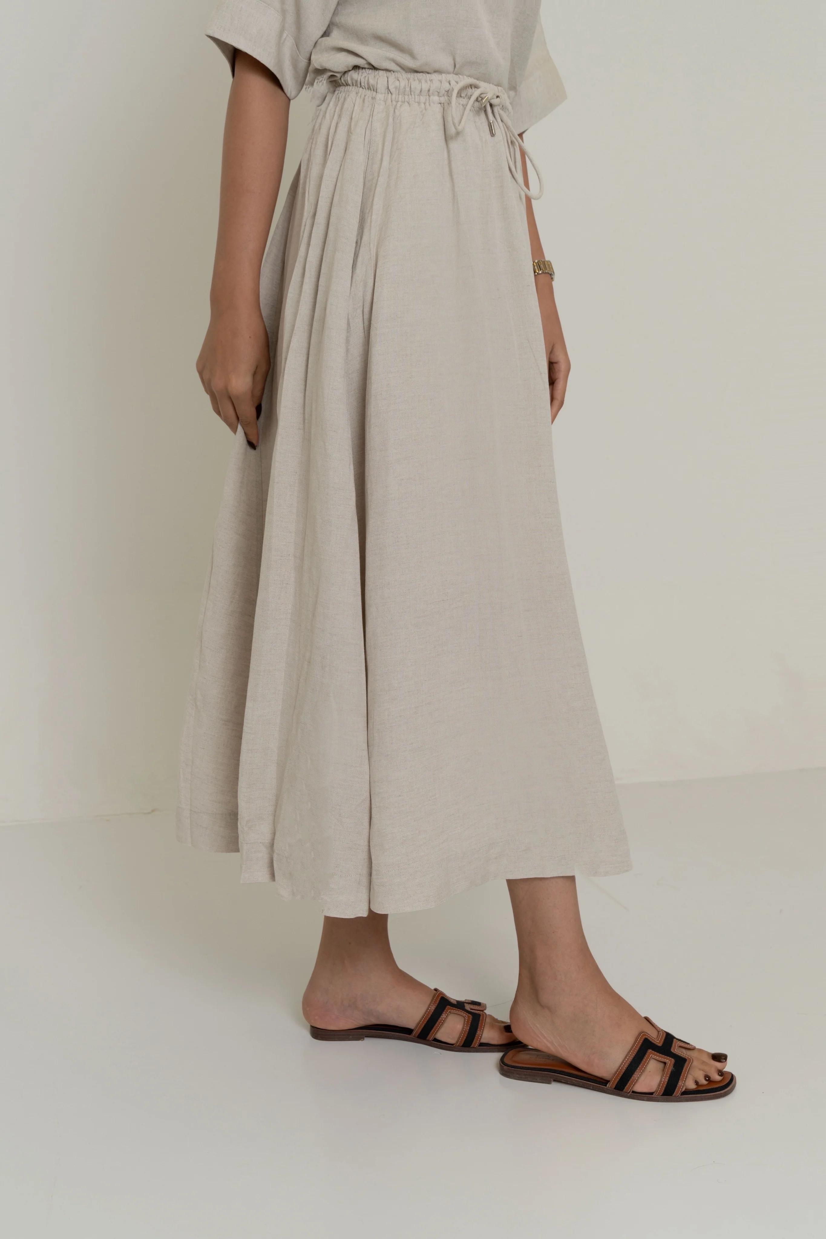 Plain Midi Skirt with Flared Cut and Waist Tie - Image 24