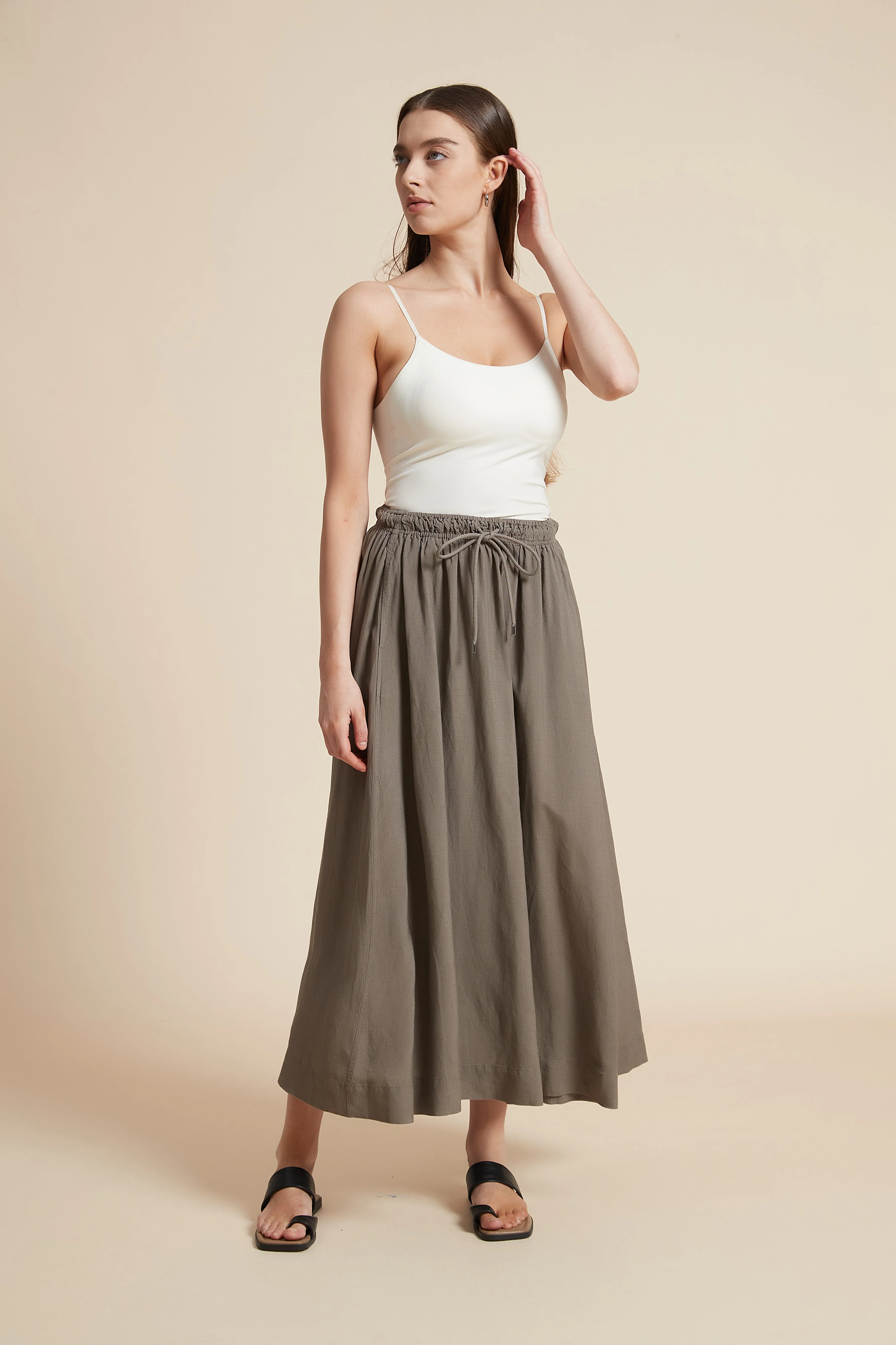 Plain Midi Skirt with Flared Cut and Waist Tie - Image 3