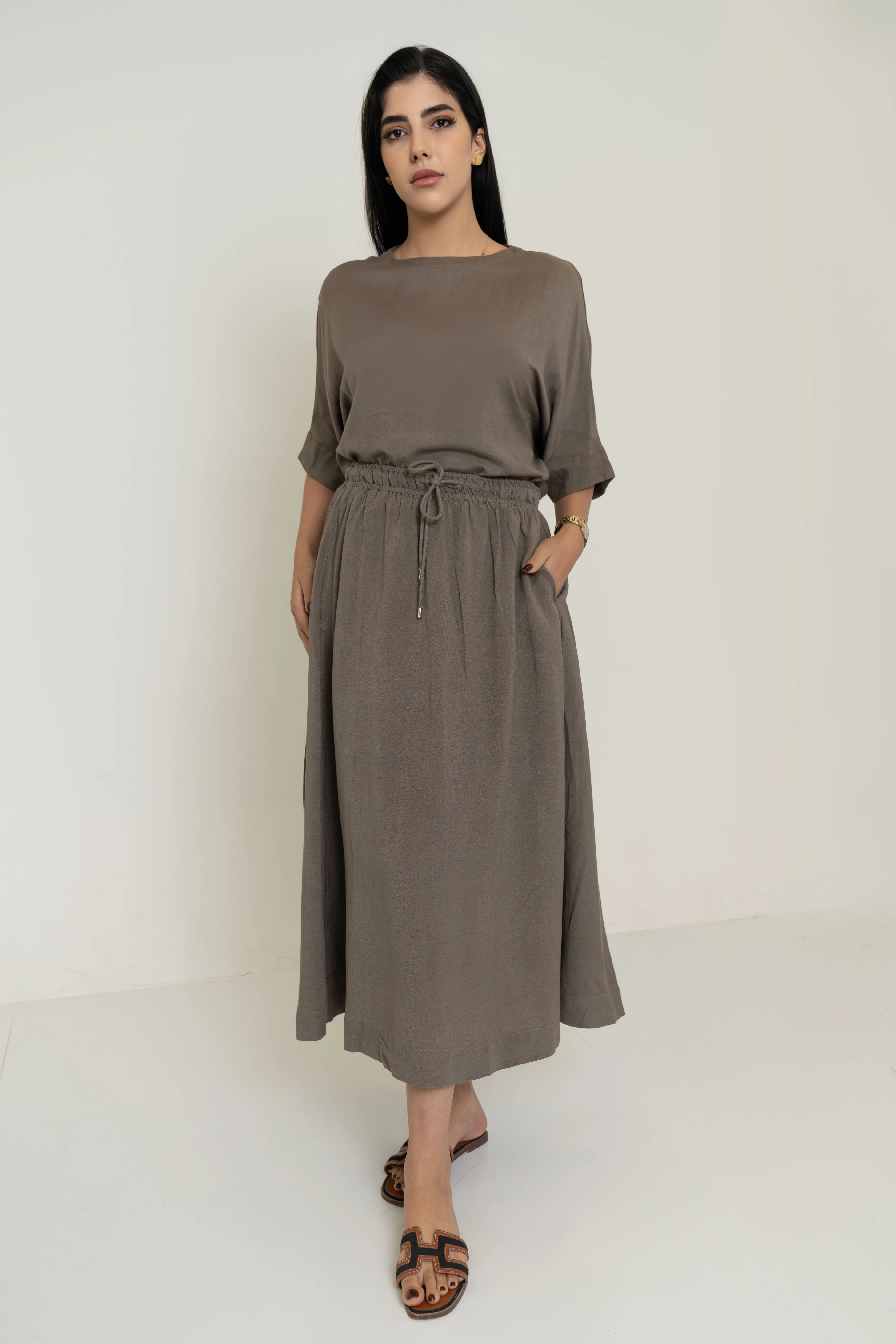Plain Midi Skirt with Flared Cut and Waist Tie - Image 6