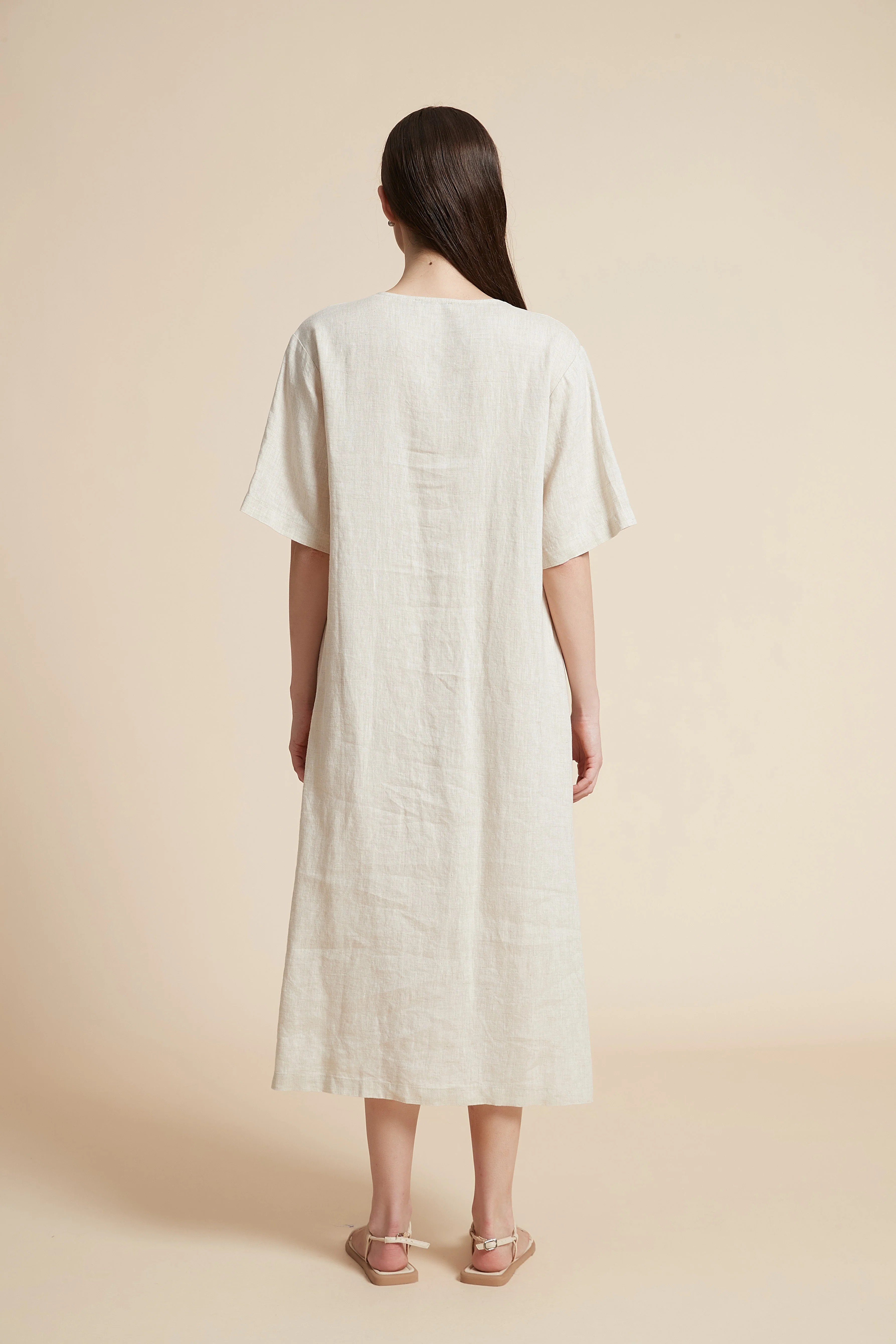 Plain Midi Dress with Half Sleeves and V-Neckline - Image 6