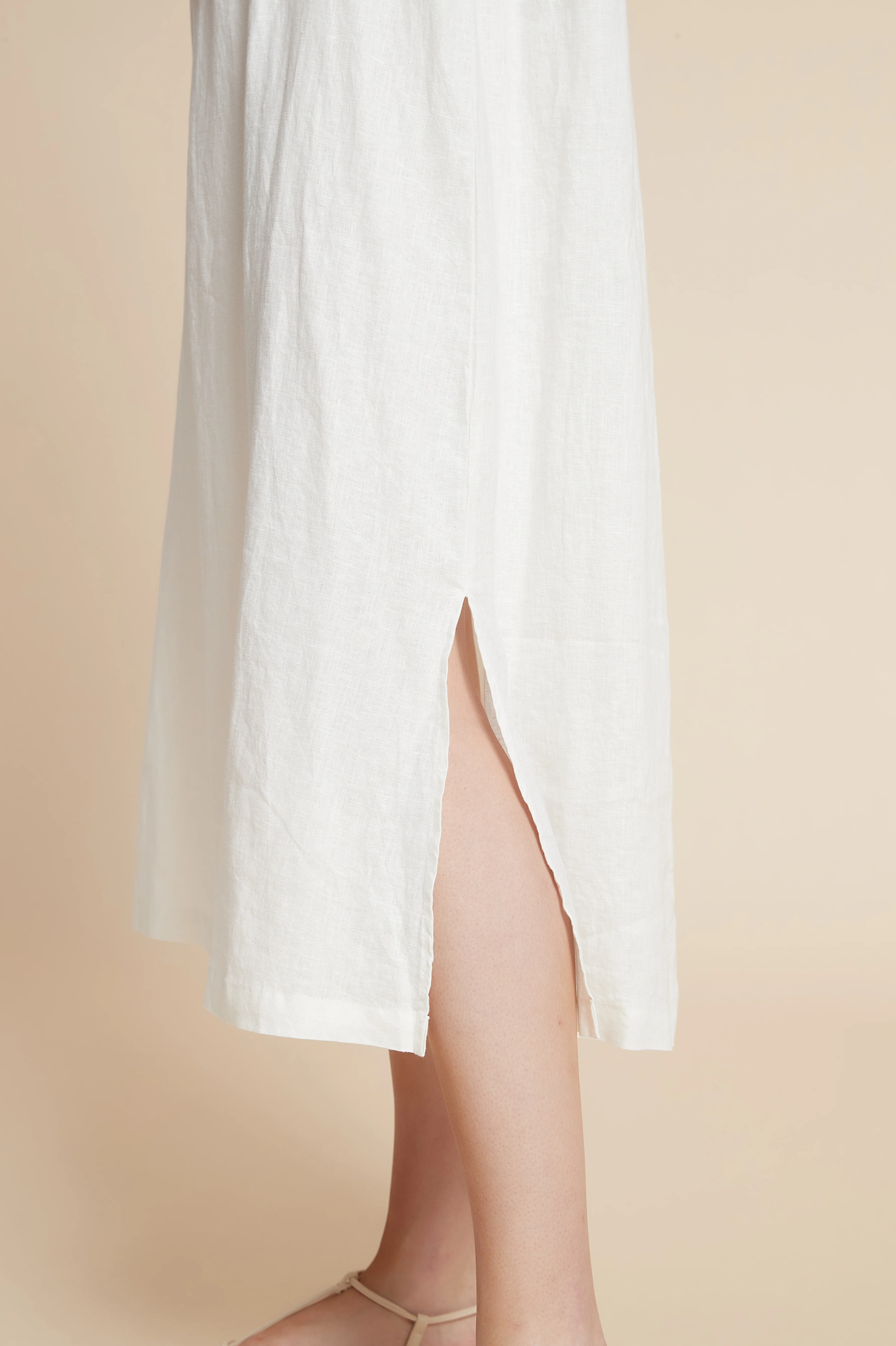 Plain Midi Dress with V-Neckline - Image 5