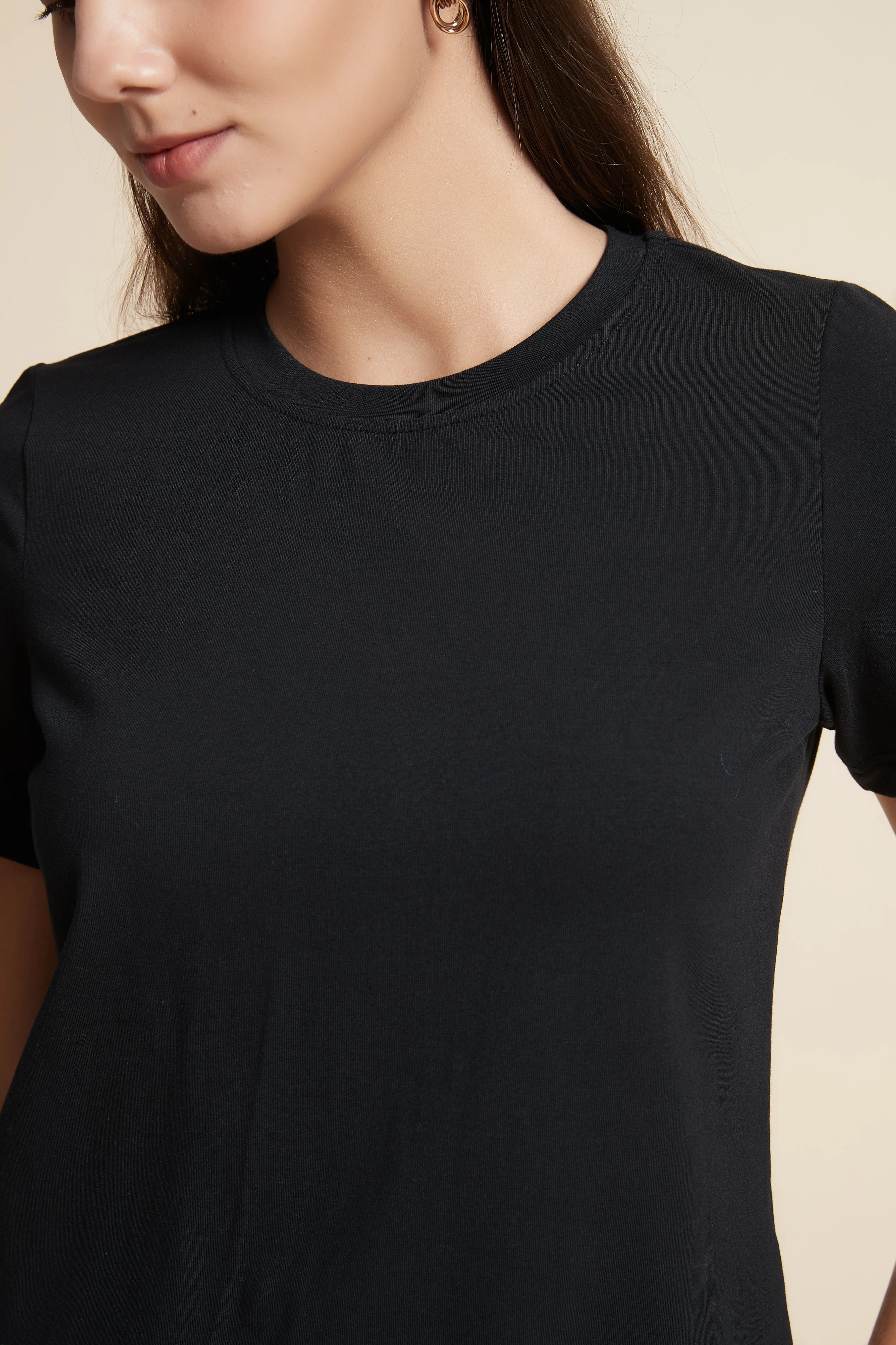 Short Sleeve Crew Neck T-Shirt - Image 10