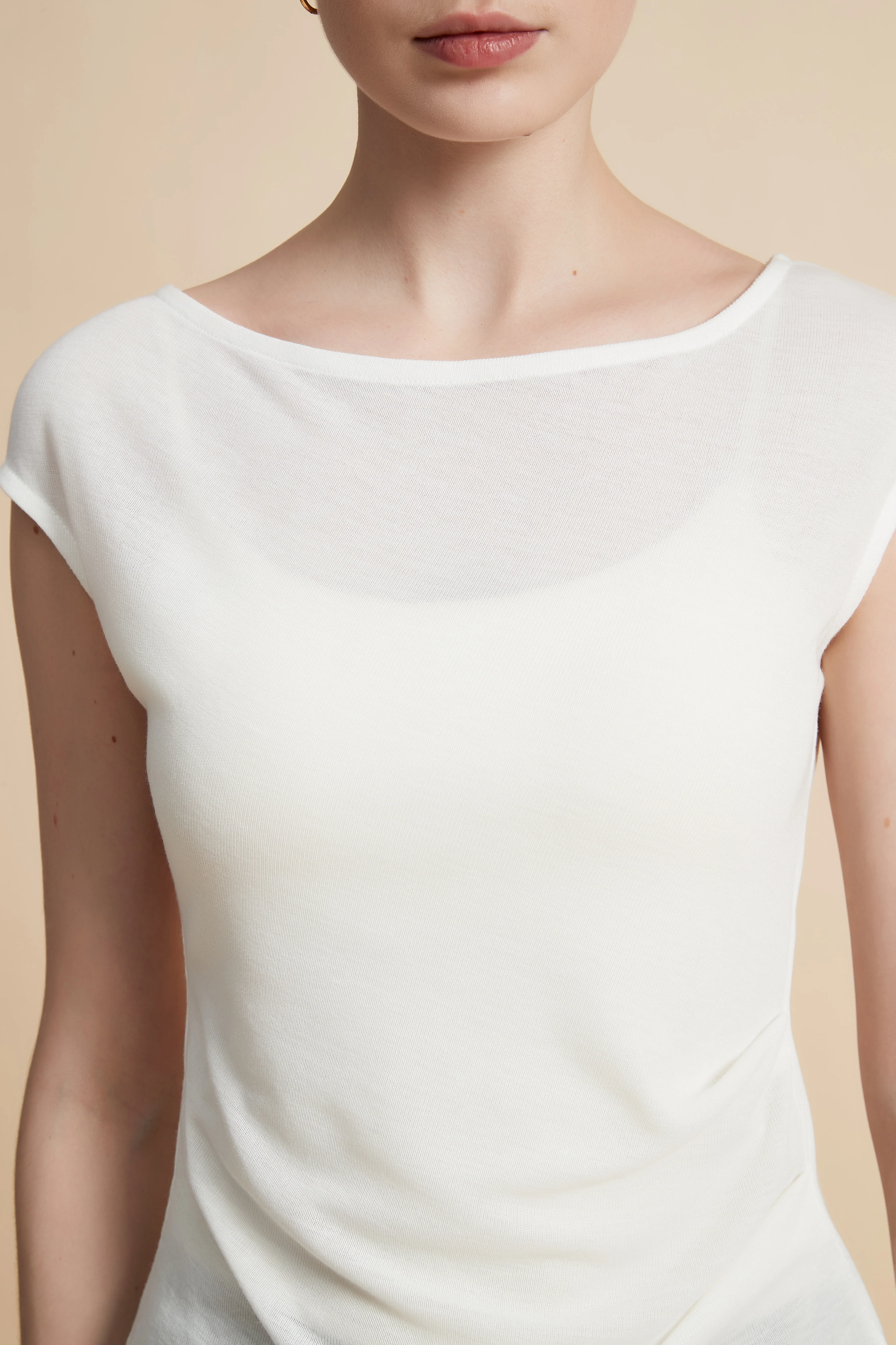 Sleeveless Top with Round Neck - Image 14