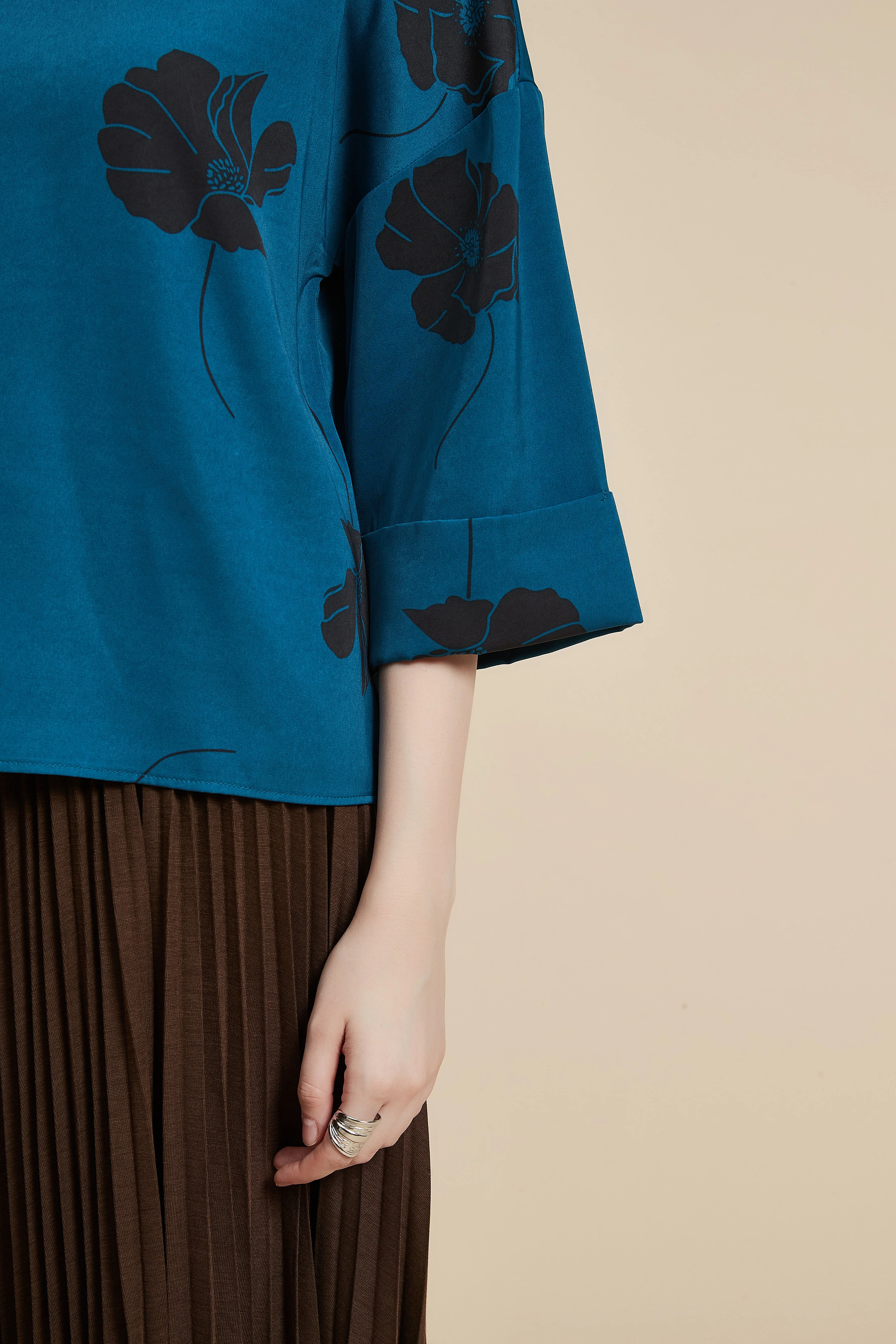 3/4 Sleeve Floral Blouse - Image 9