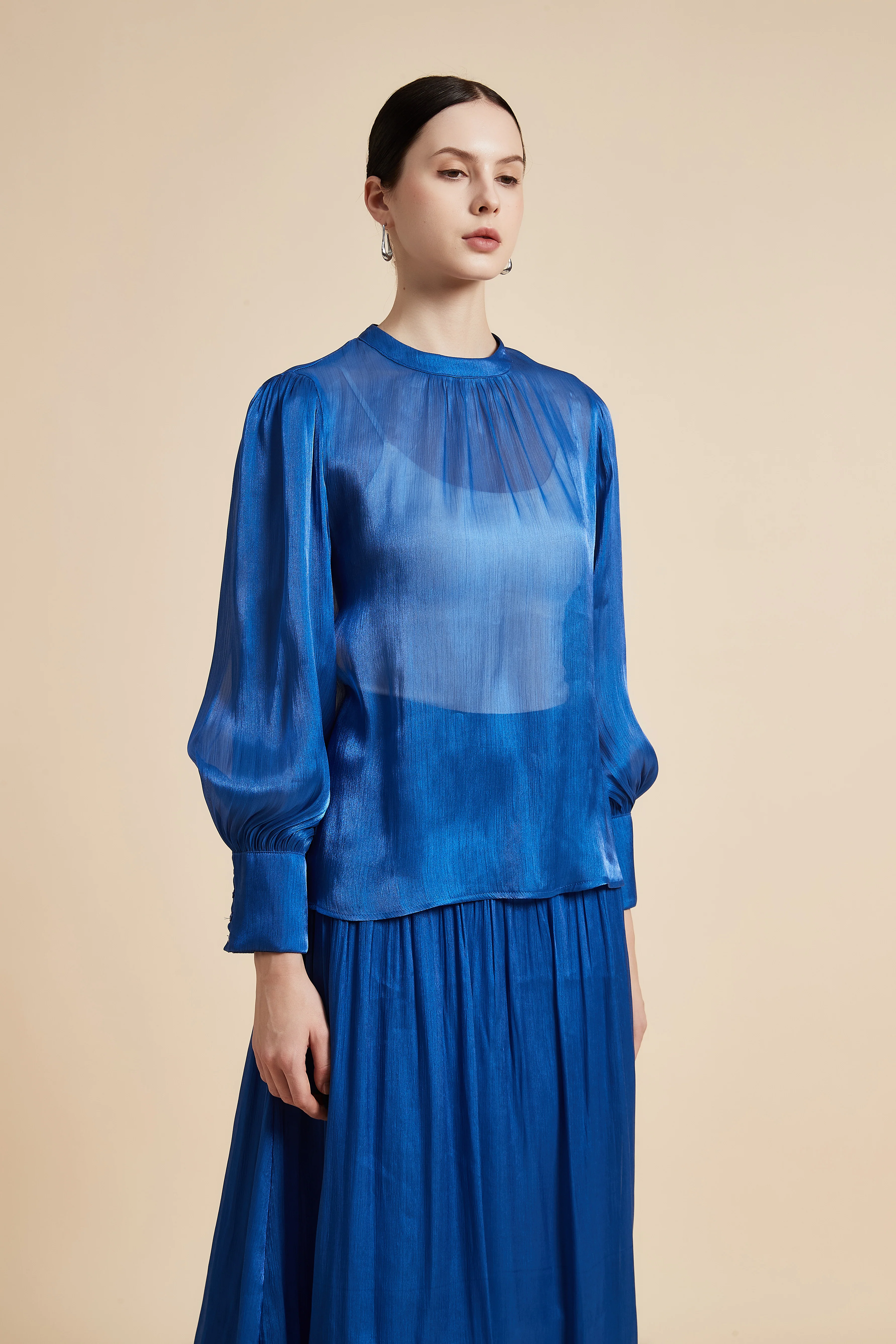 Solid Long Sleeve Top with Round Neck - Image 3