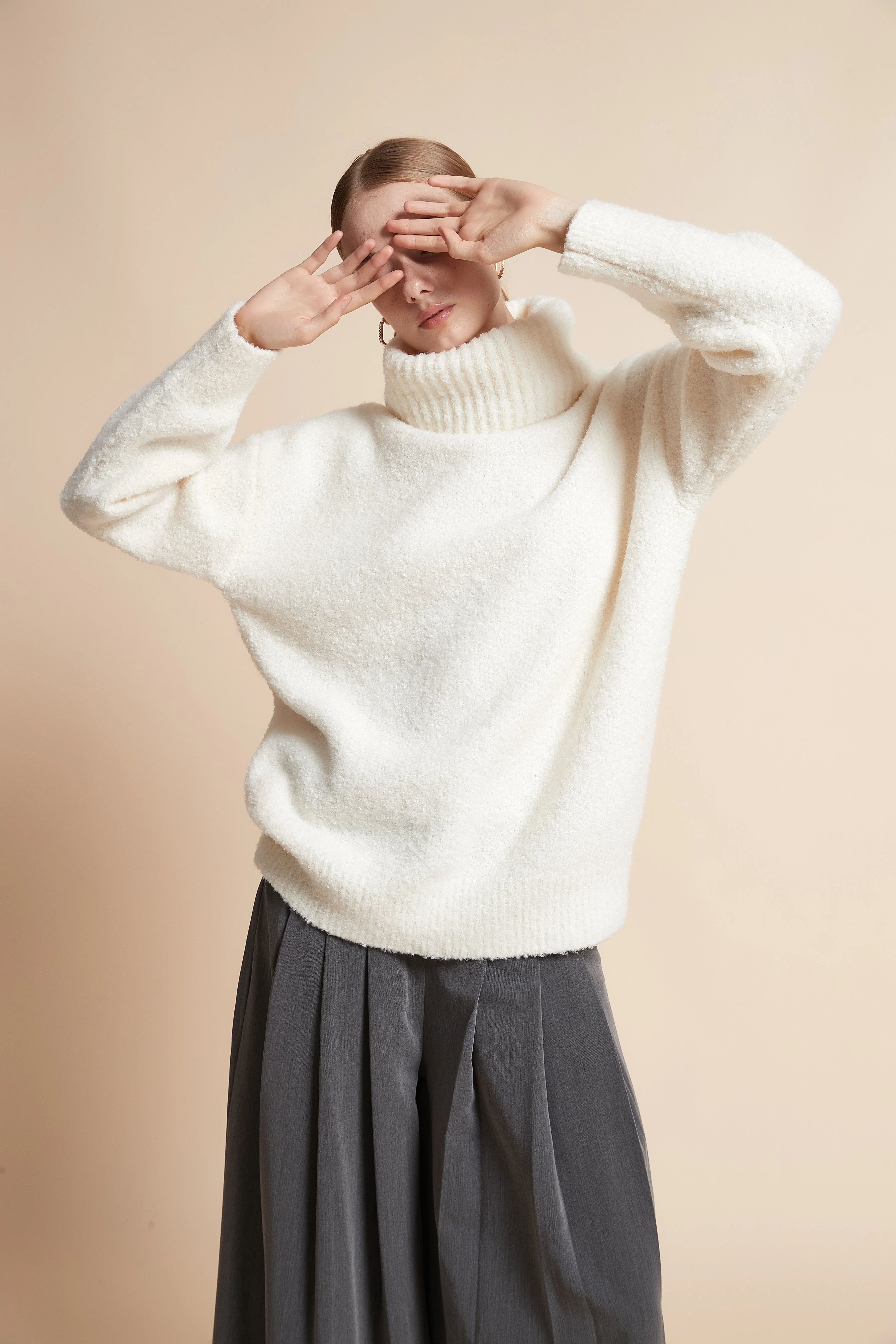 Oversized Solid Long-Sleeve Top - Image 3