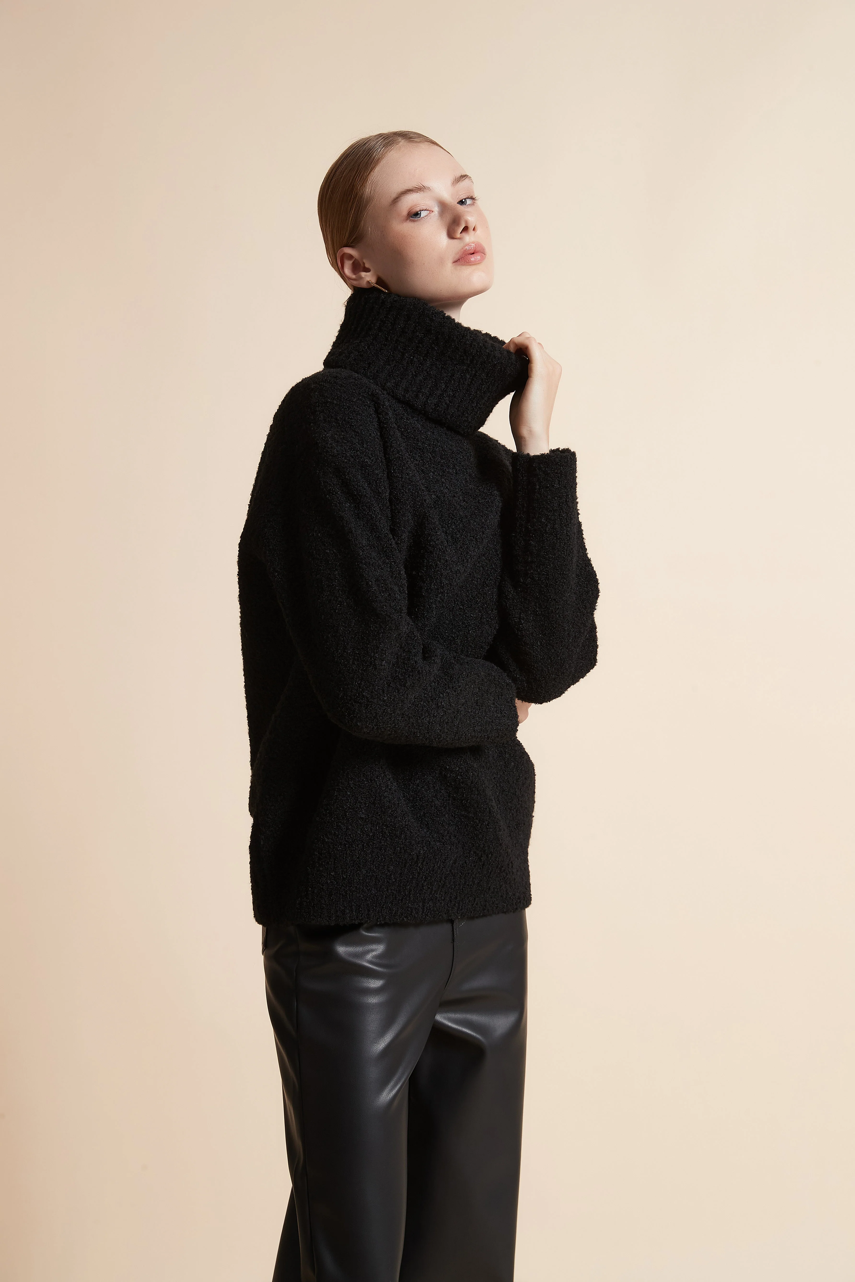 Oversized Solid Long-Sleeve Top - Image 9