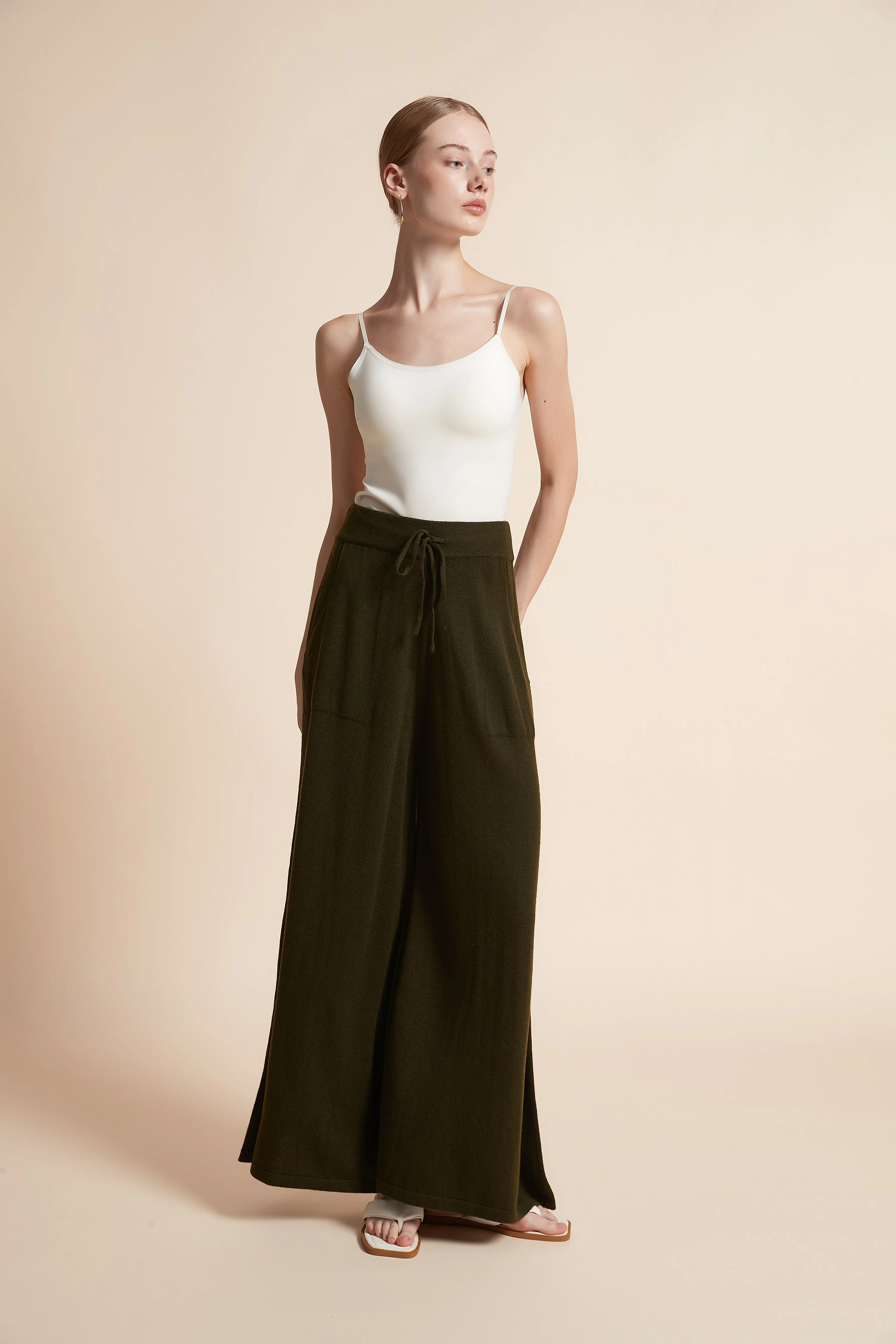 Wide-Leg Pants with Pockets - Image 19