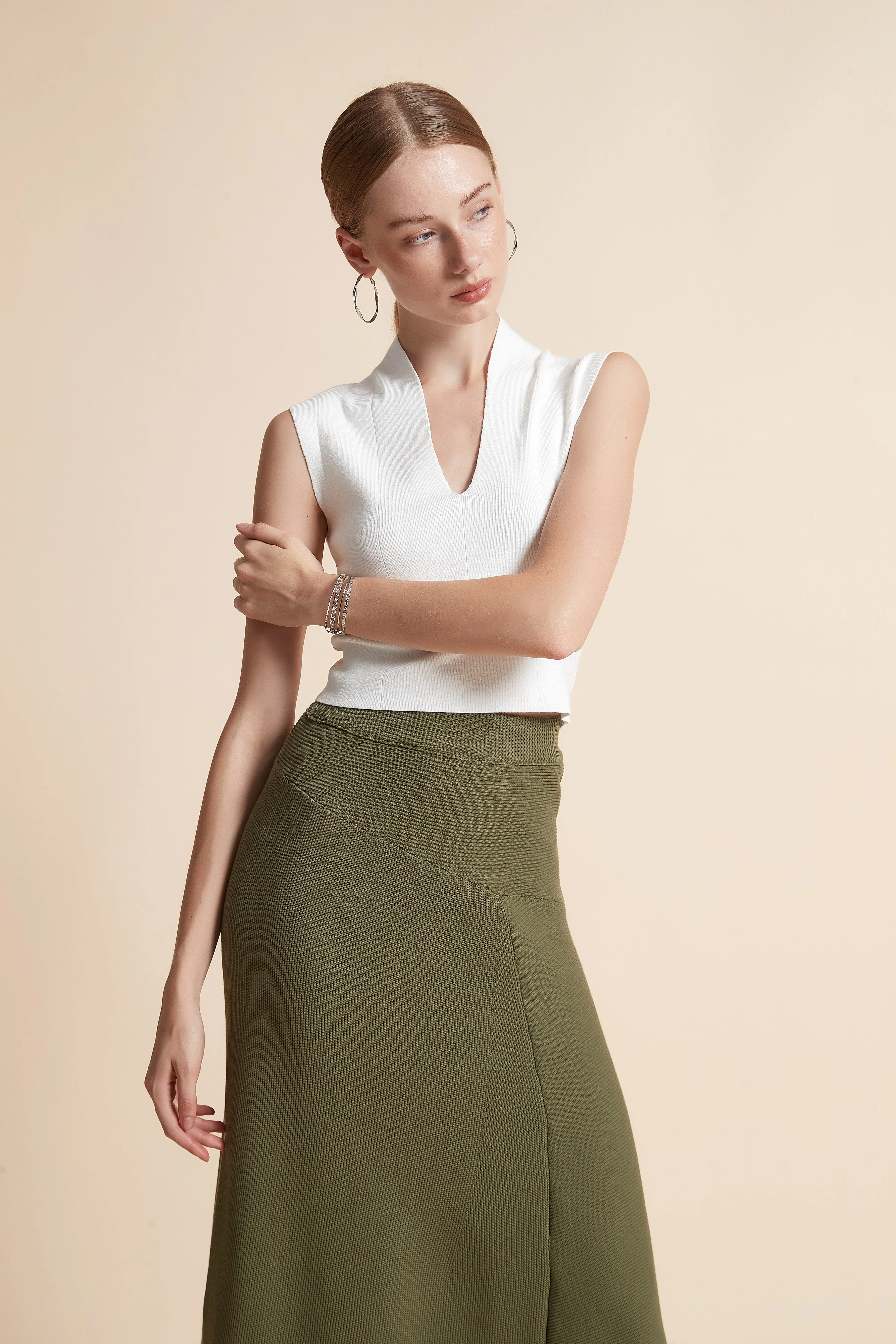 Ribbed Sleeveless V-Neck Top - Image 2