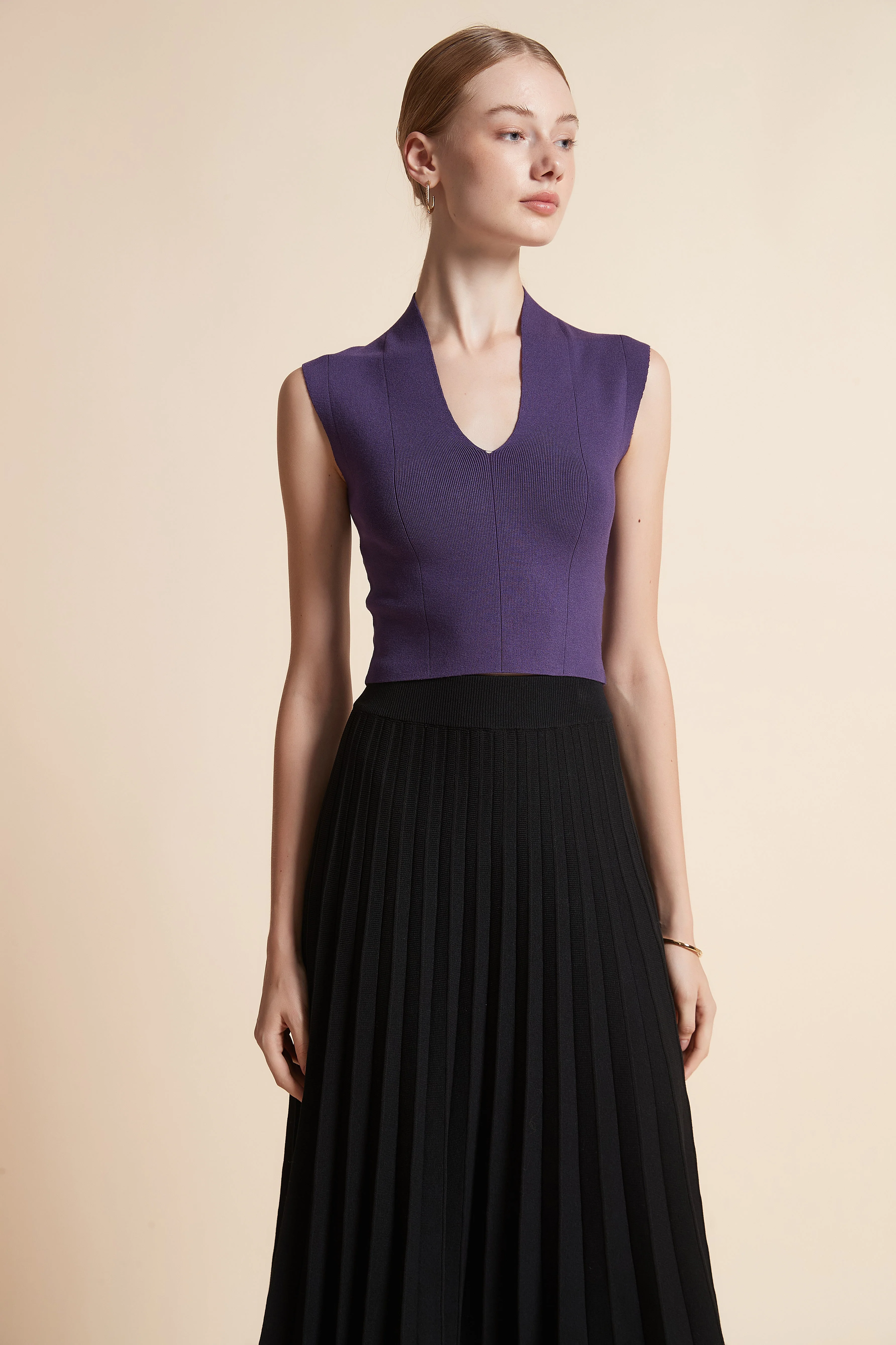 Ribbed Sleeveless V-Neck Top - Image 25