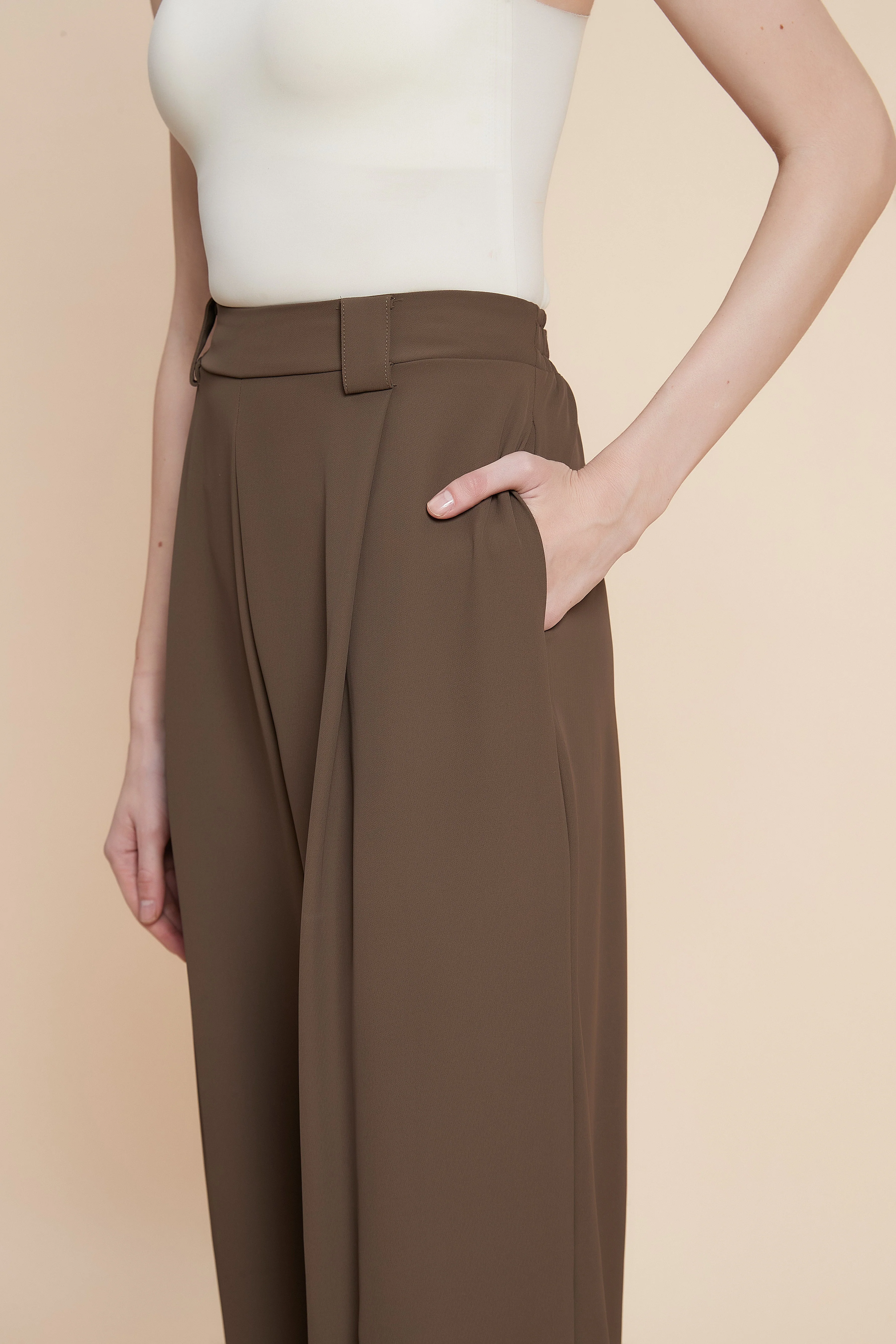 Plain Wide-leg Trousers - Image 5