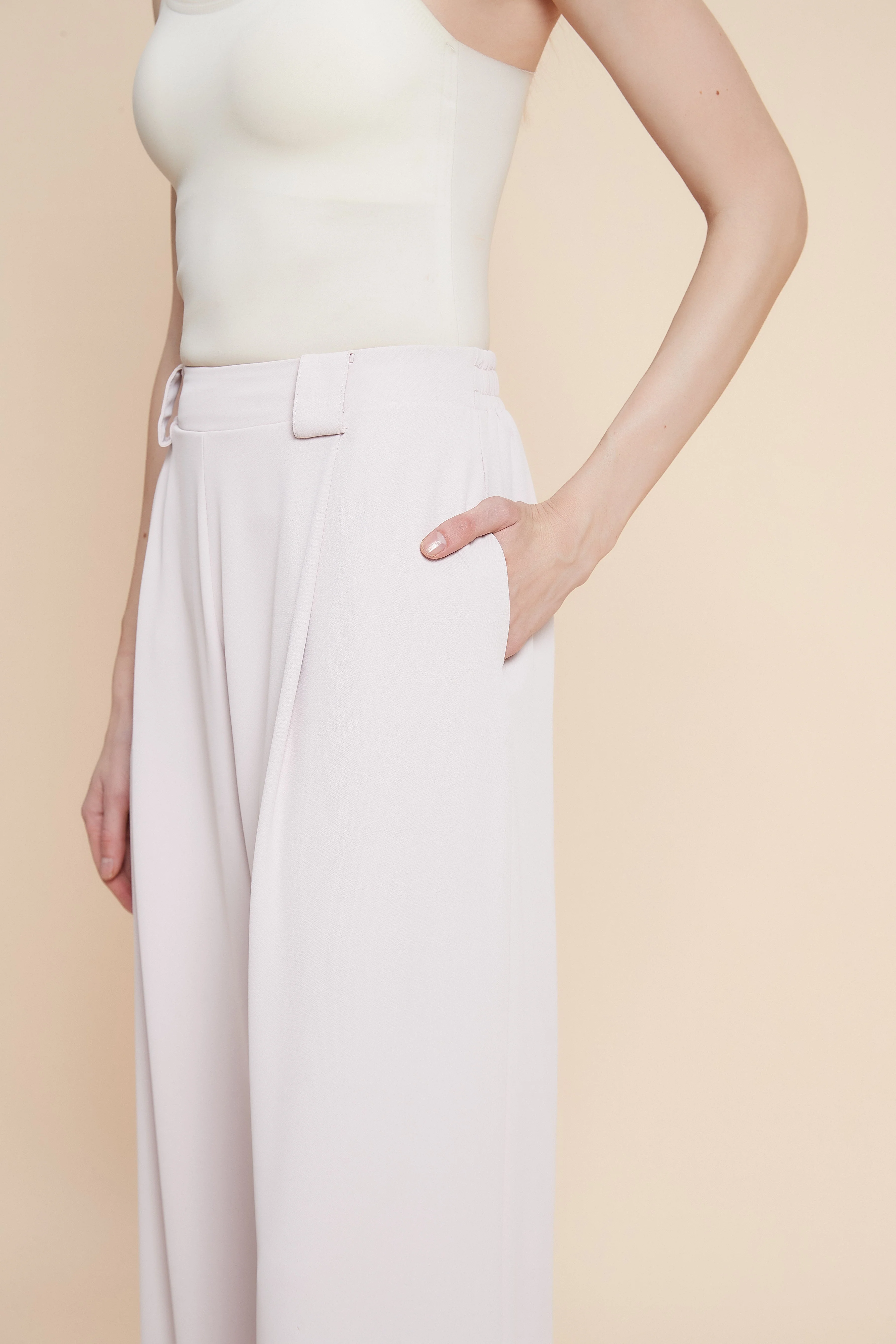 Plain Wide-leg Trousers - Image 9