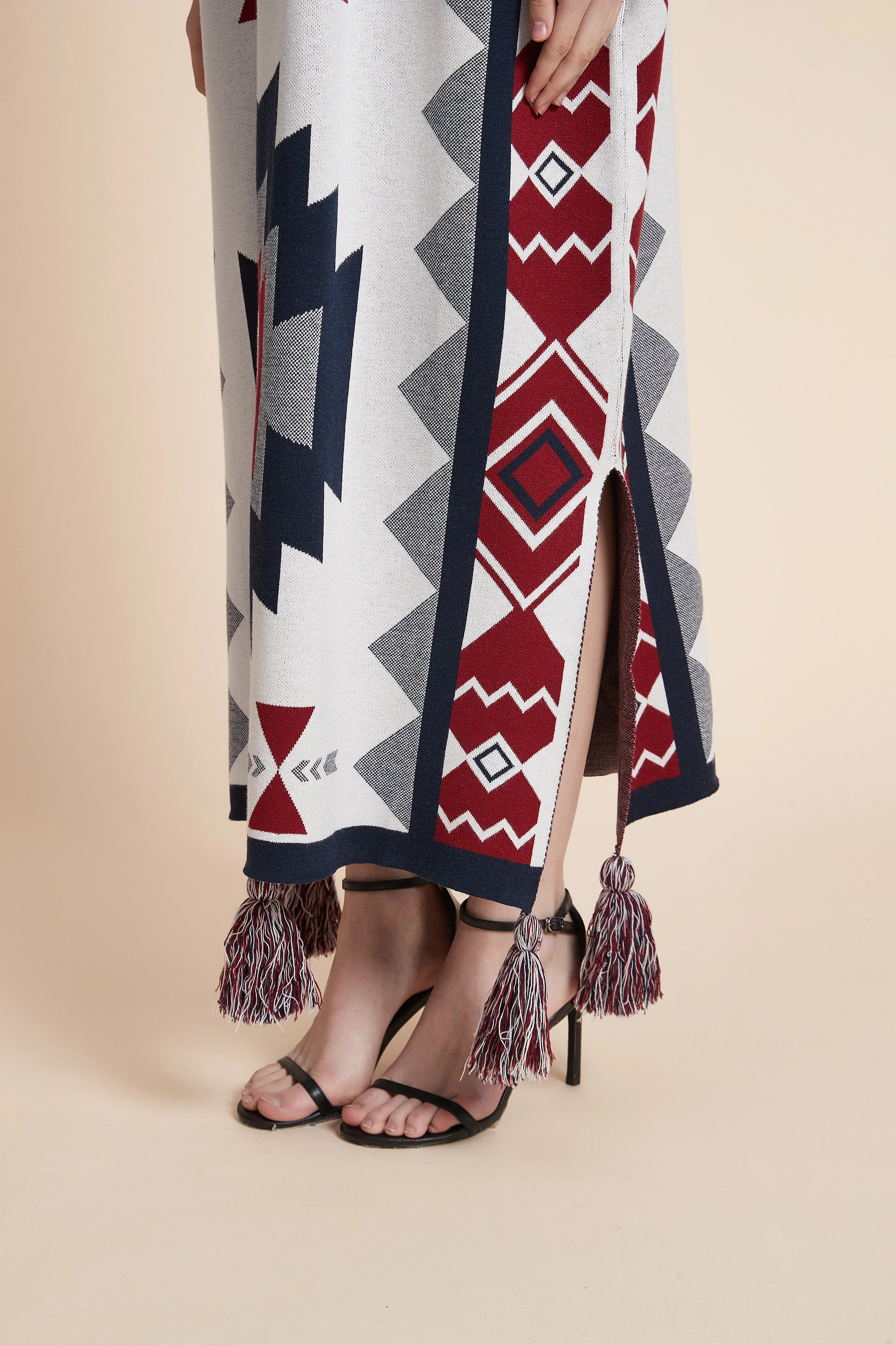 Desert Mosaic Tassel Kaftan - Image 4