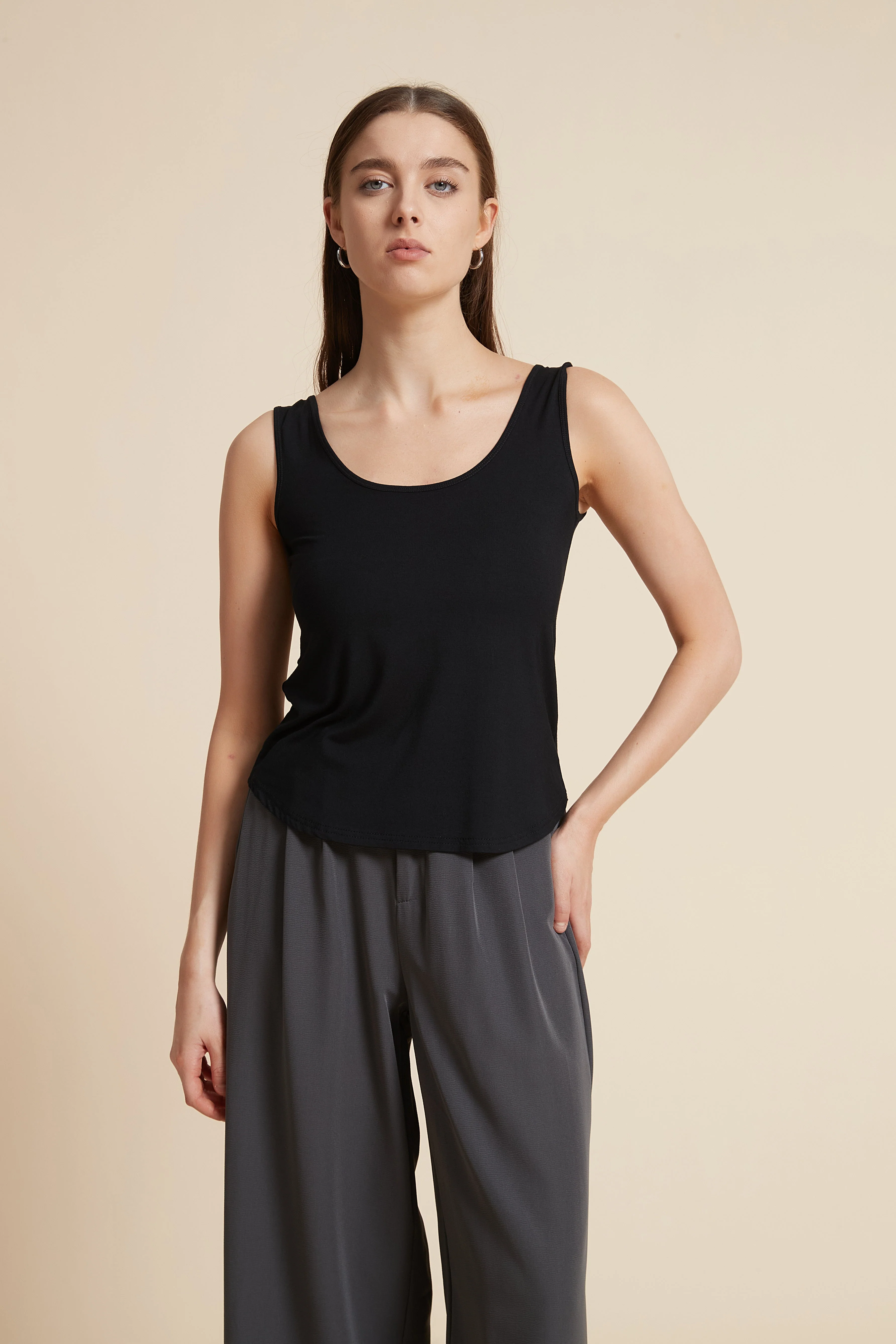 Sleeveless Round Neck Top