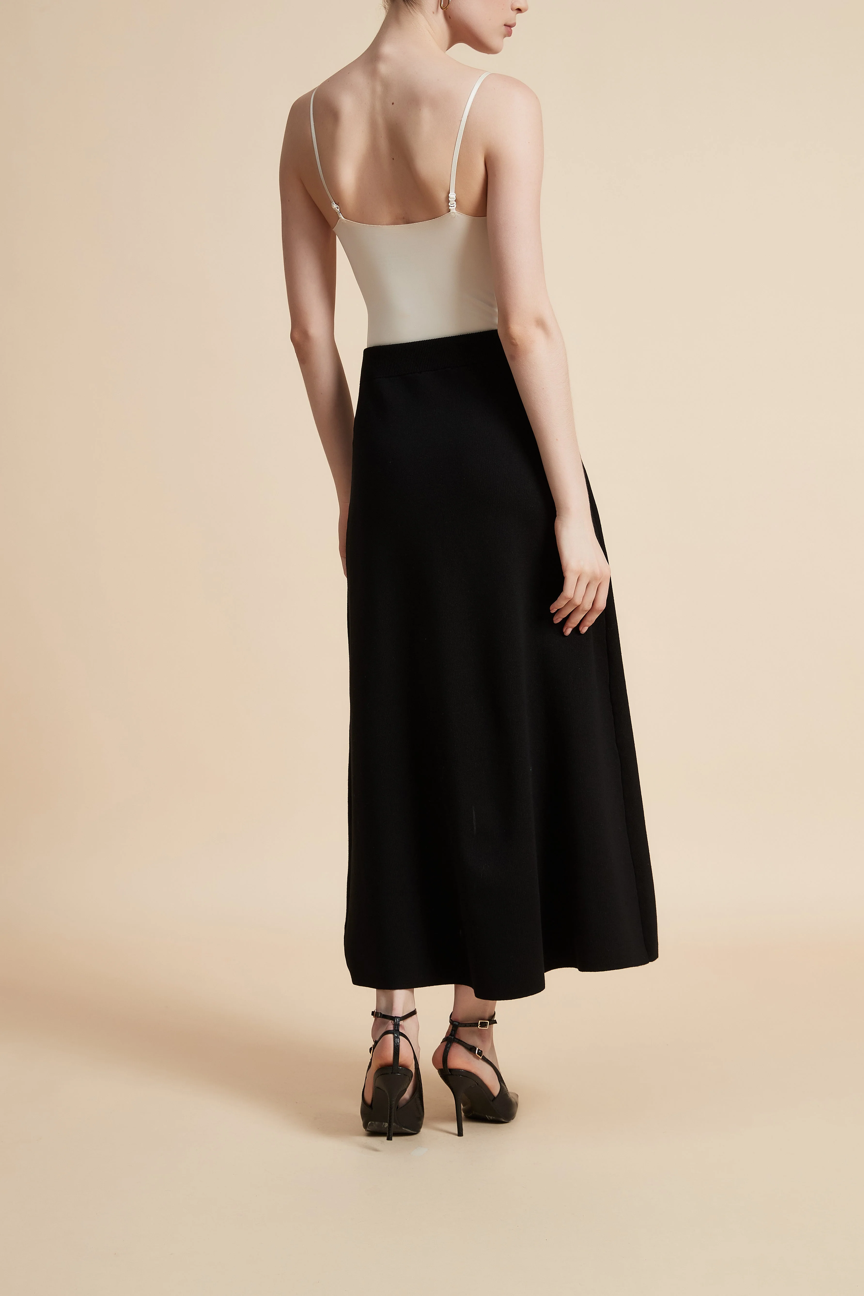 Solid Wide Skirt - Image 5