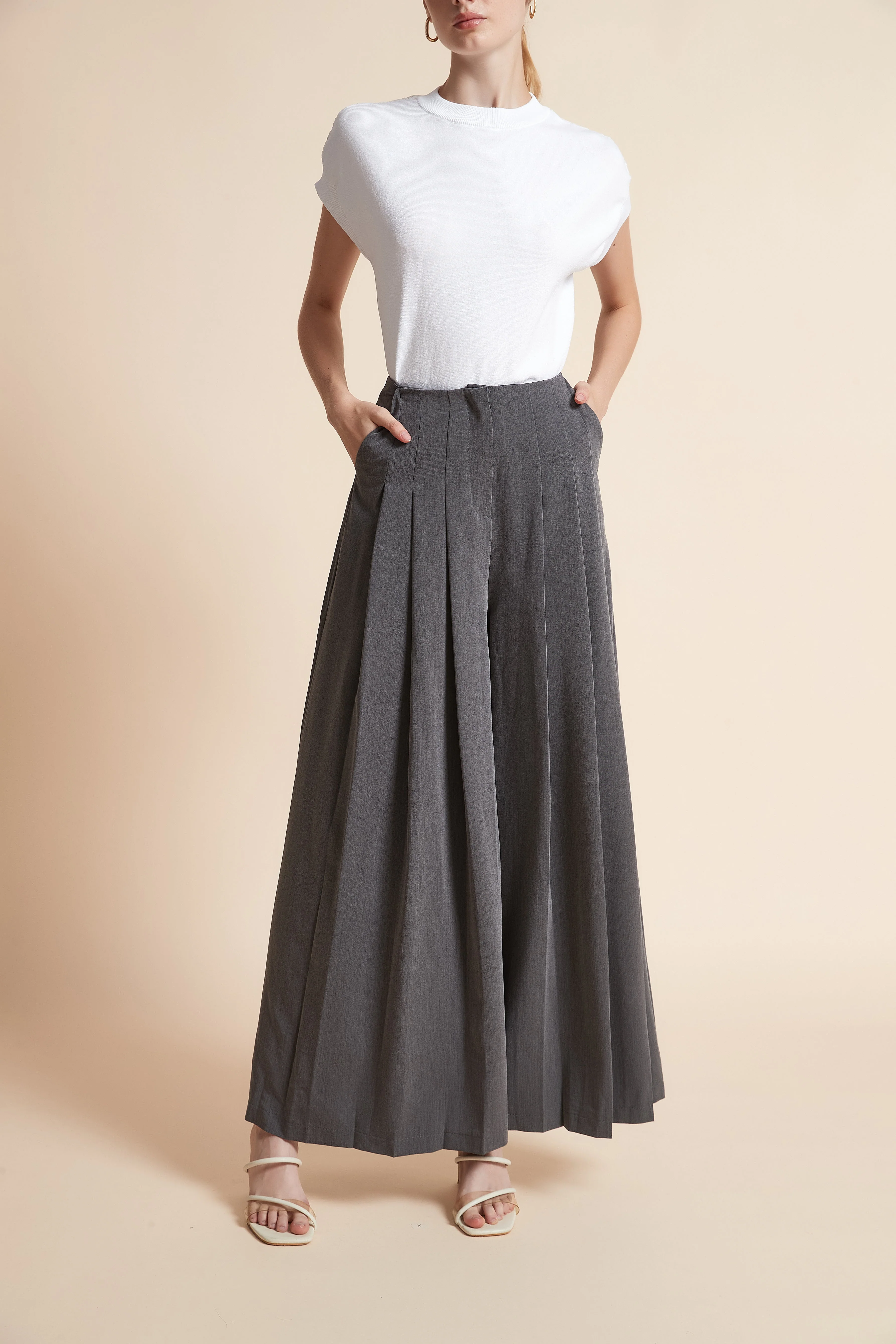 Wide-Leg Pleated Trousers - Image 7