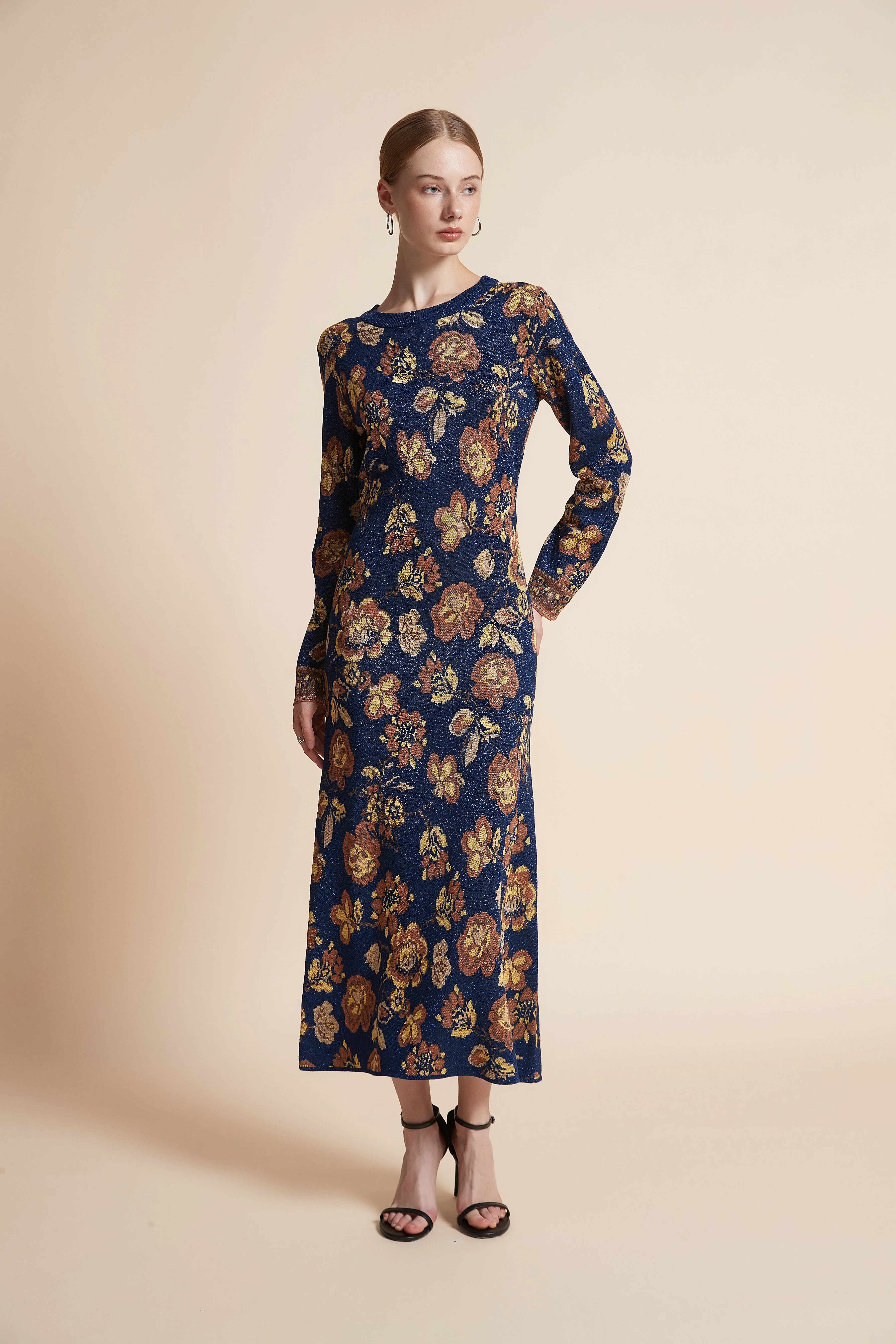 Patterned Long-Sleeved Maxi Dress - Image 4