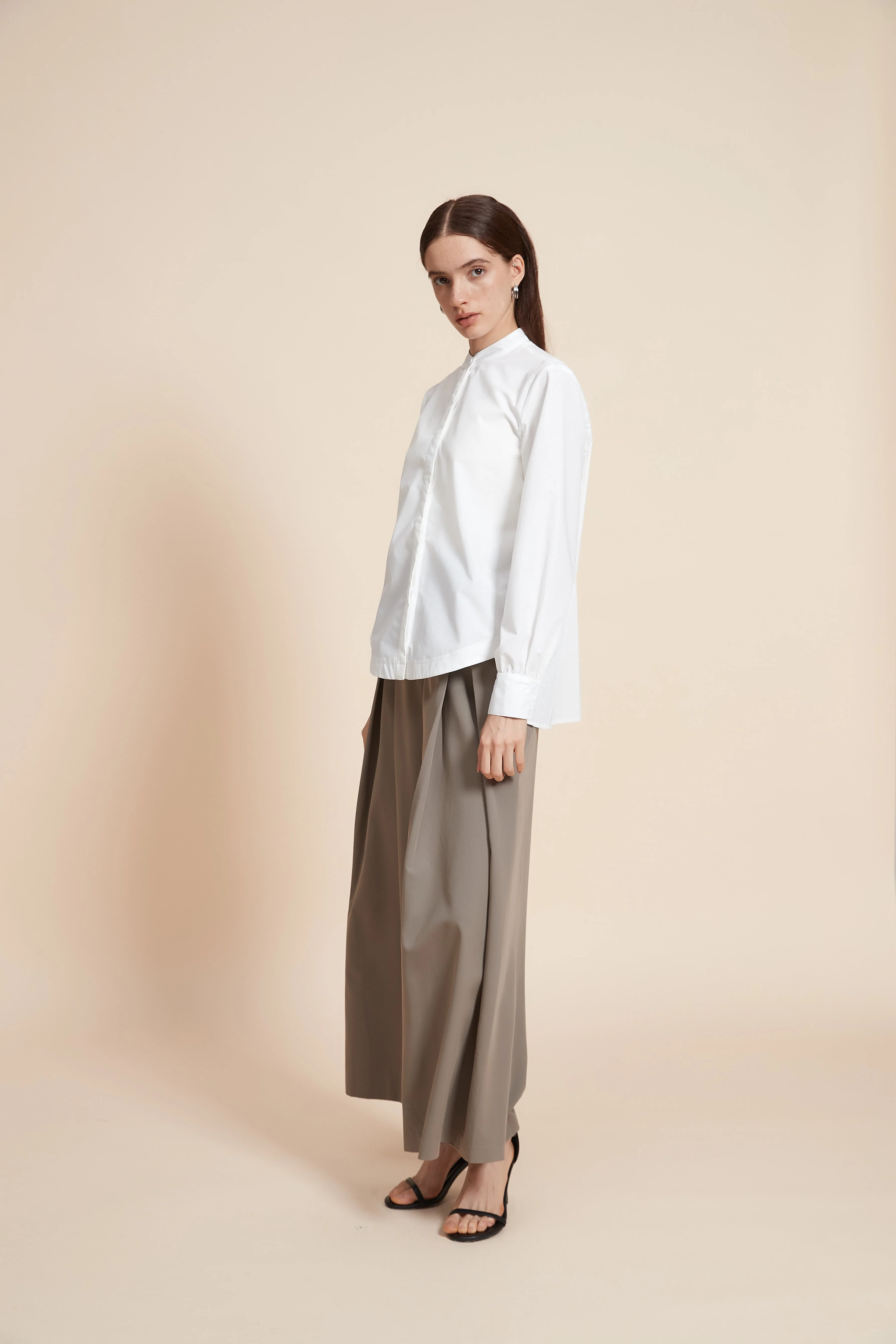 Plain Long-Sleeved Midi Shirt - Image 3