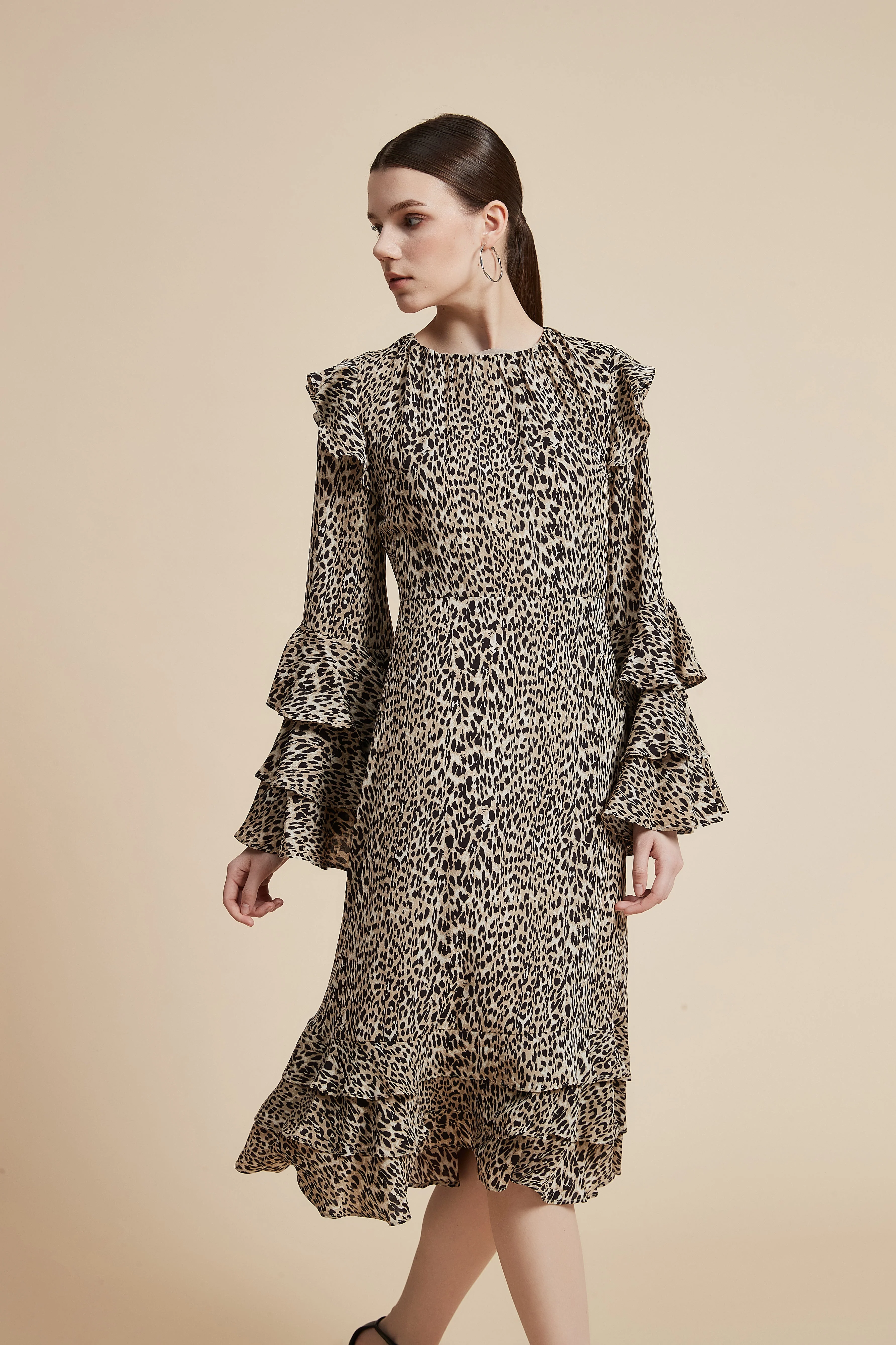 Leopard Print Ruffled Midi Dress with Long Sleeves - Image 7