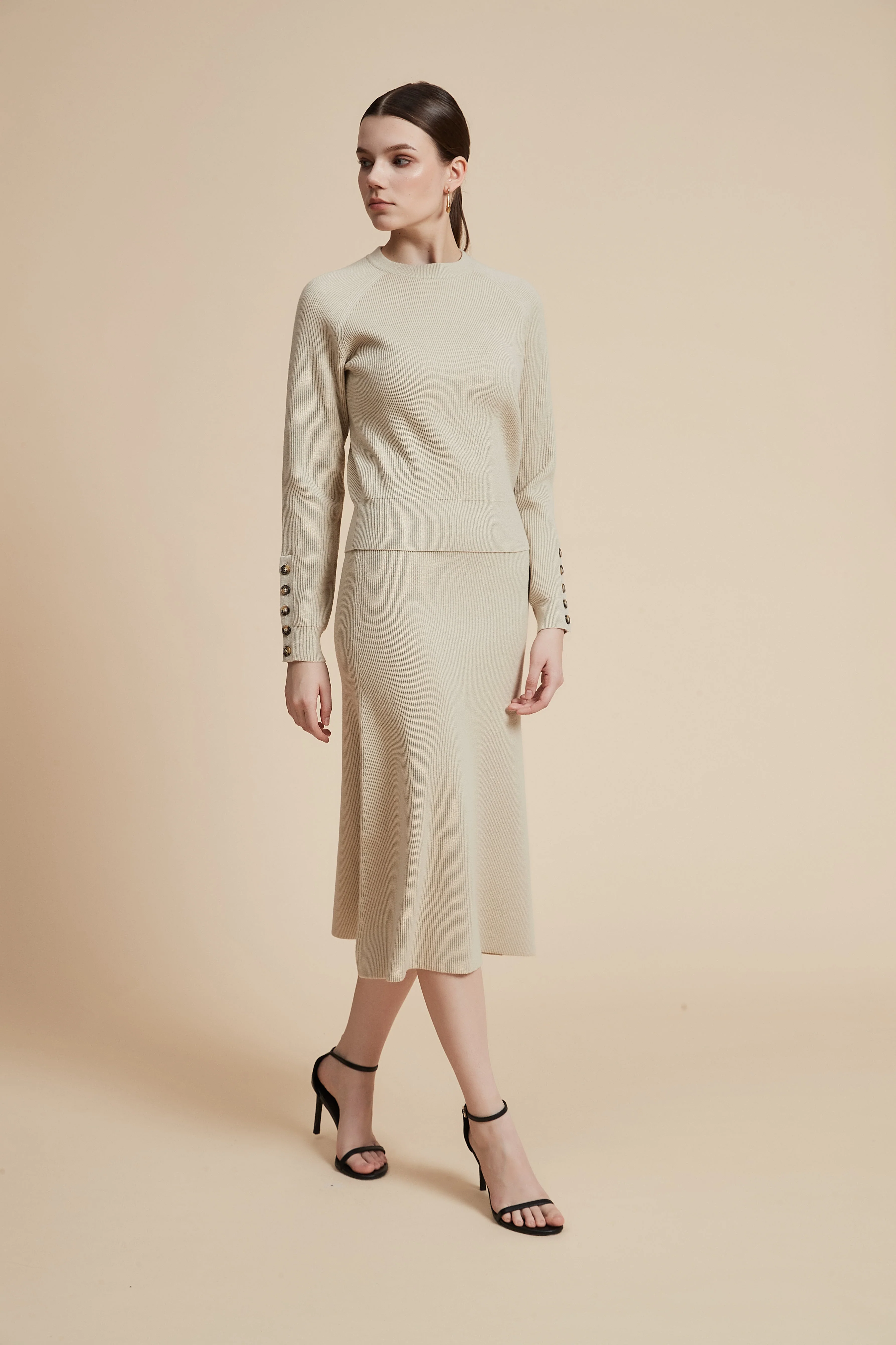Solid Long Sleeve Cropped Sweater - Image 4