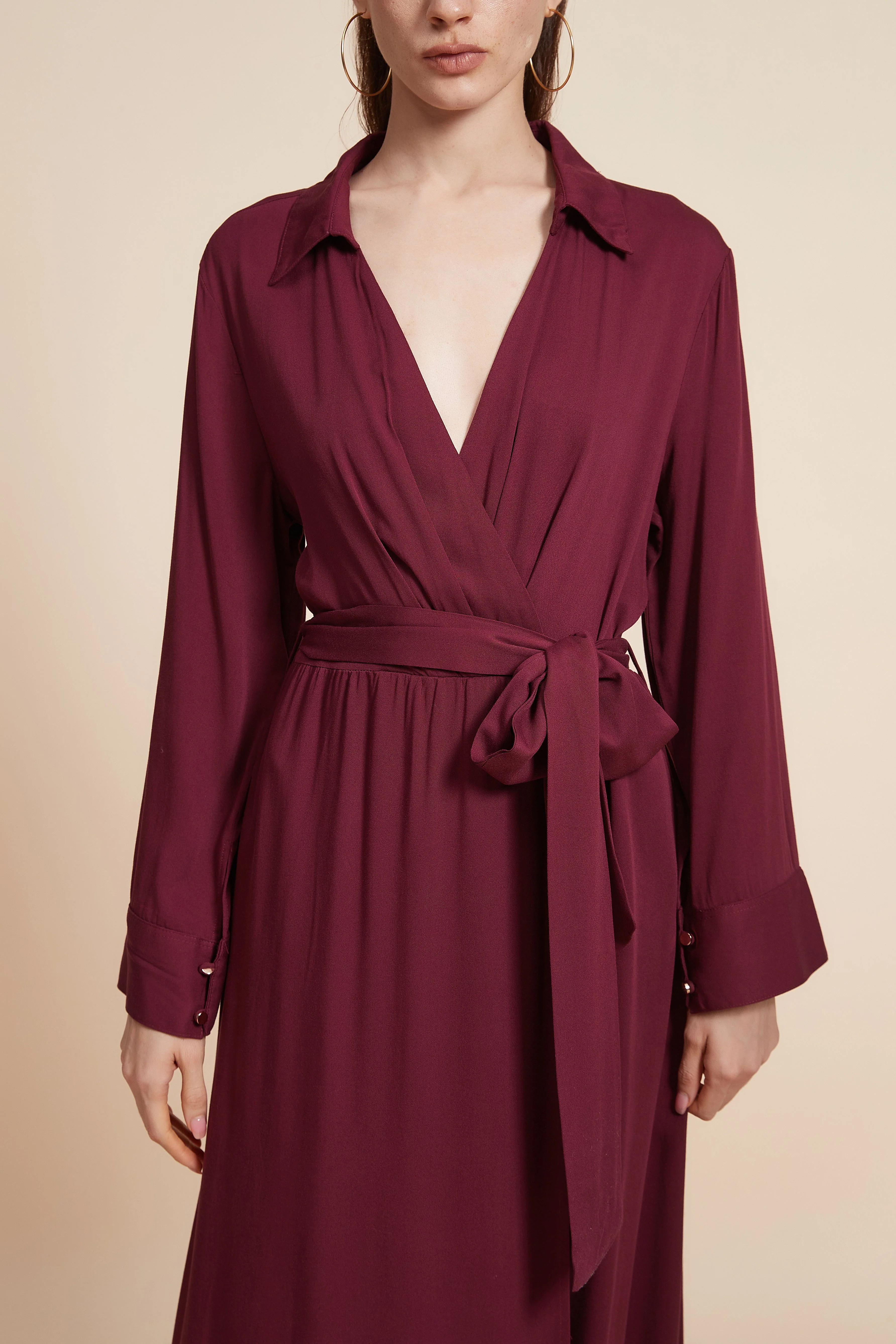 Plain Long-Sleeved Midi Dress With A Waist Belt - Image 5