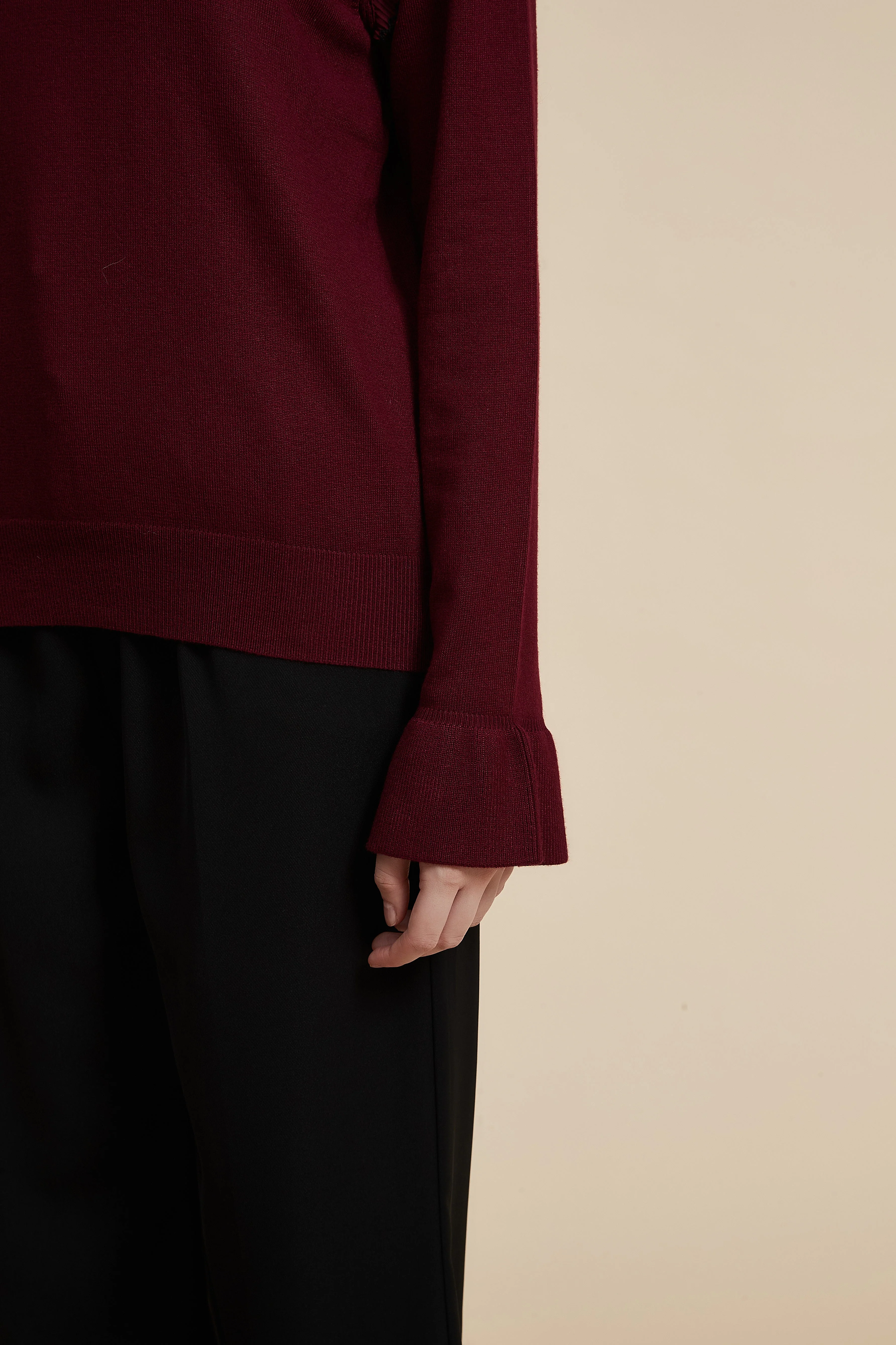 Solid Long Sleeve Cropped Sweater - Image 4