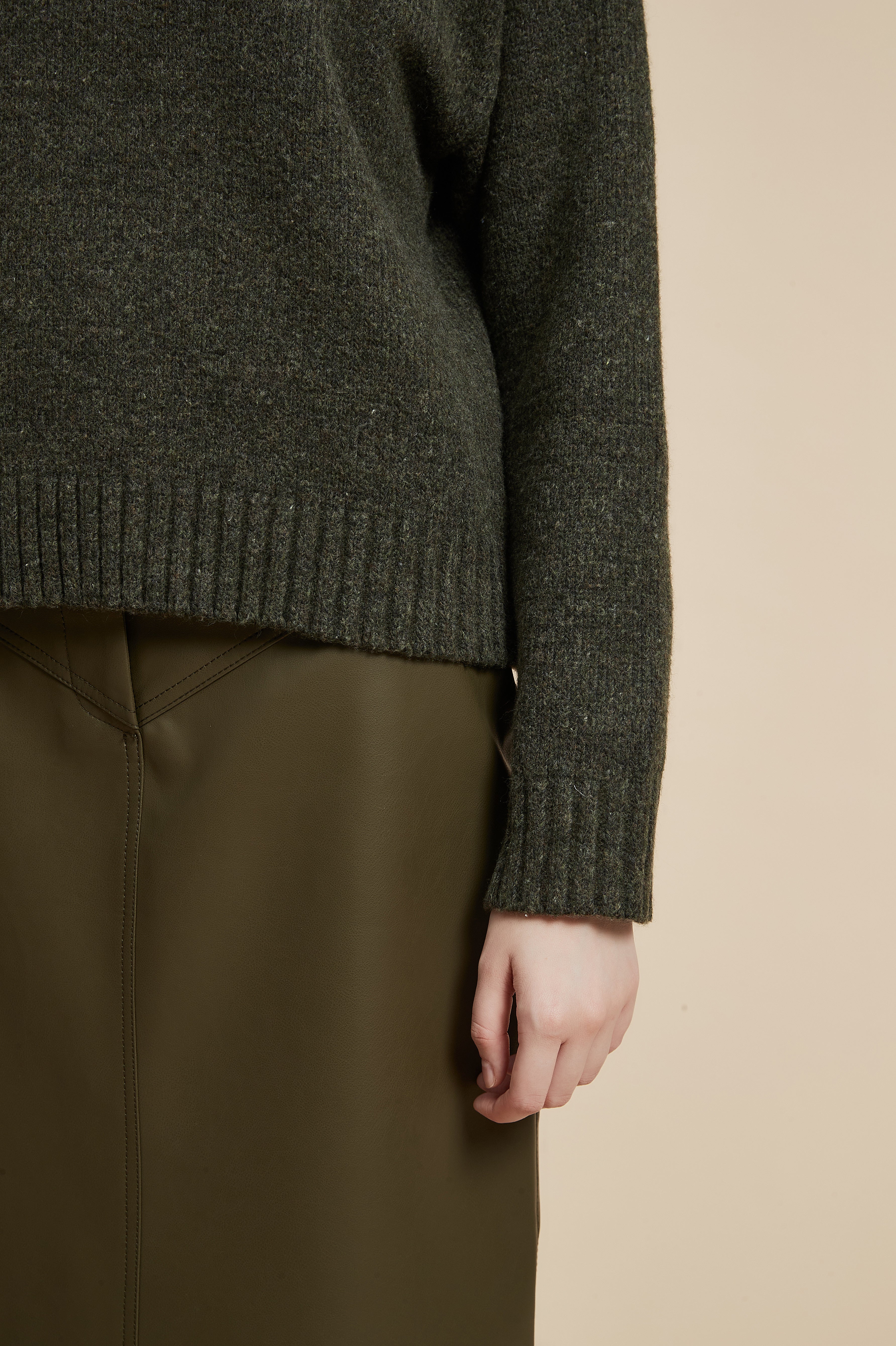 Solid Long Sleeve Waist-Length Sweater - Image 6