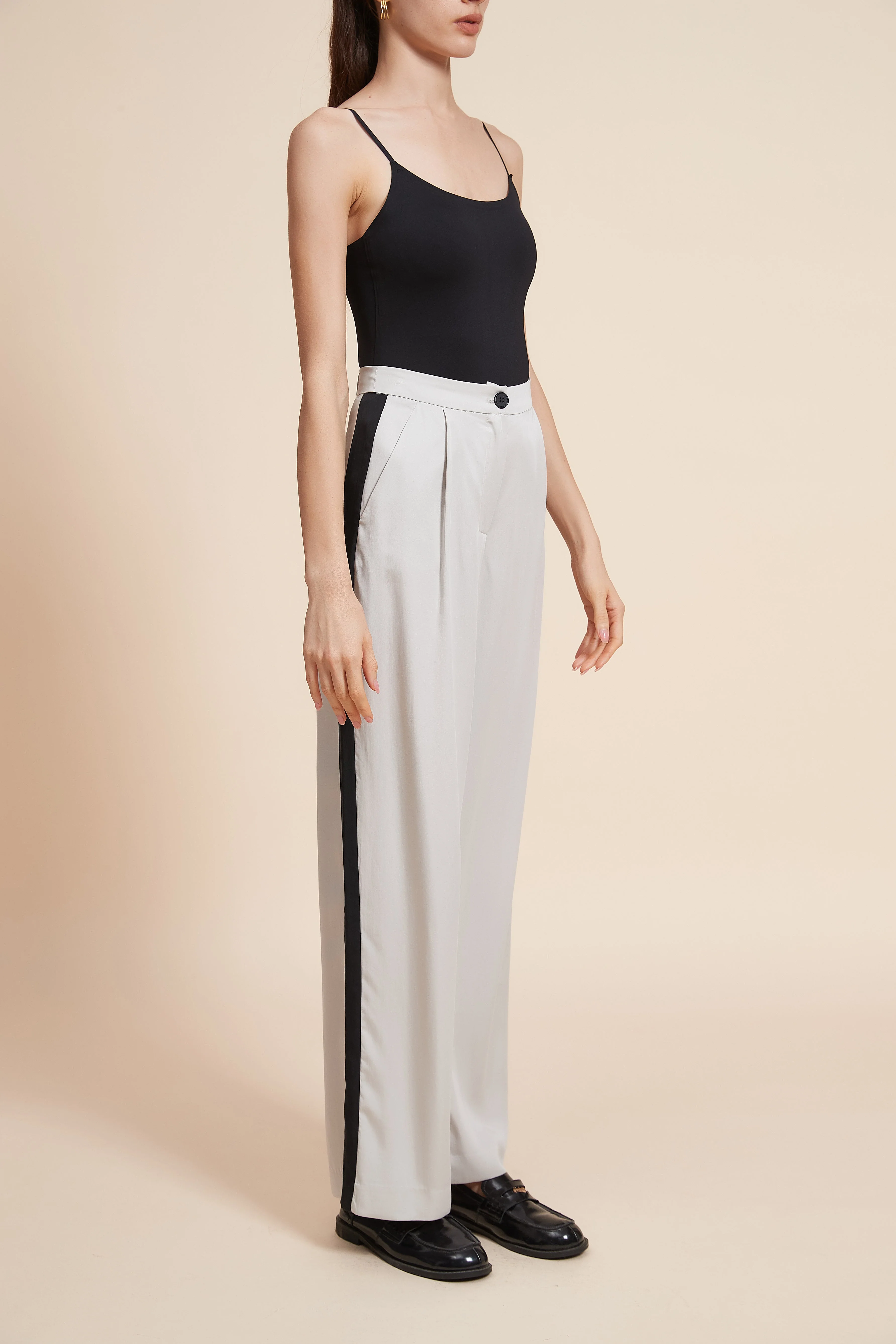Plain Long-Sleeved Trousers With A Side Stripe - Image 2