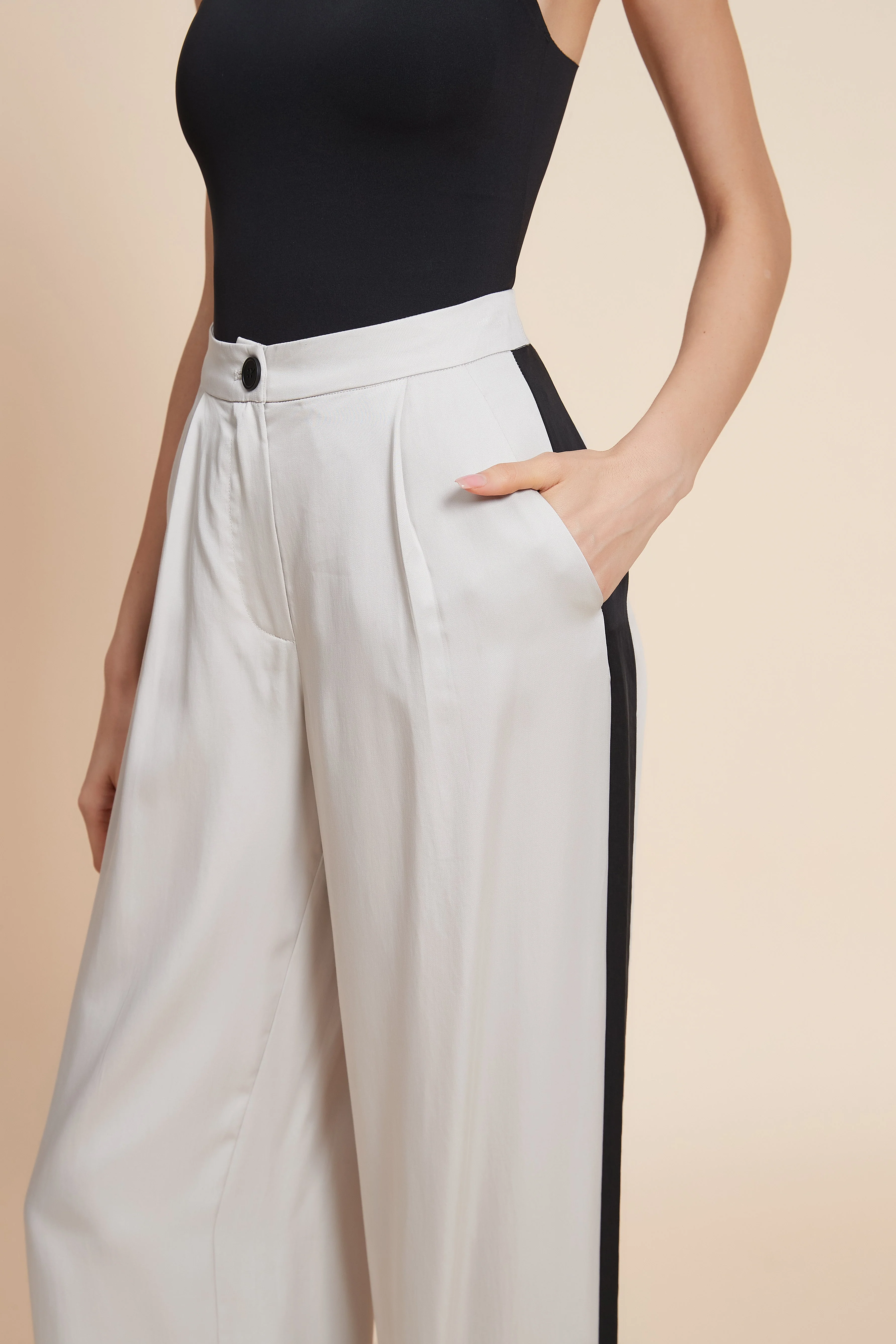 Plain Long-Sleeved Trousers With A Side Stripe - Image 4