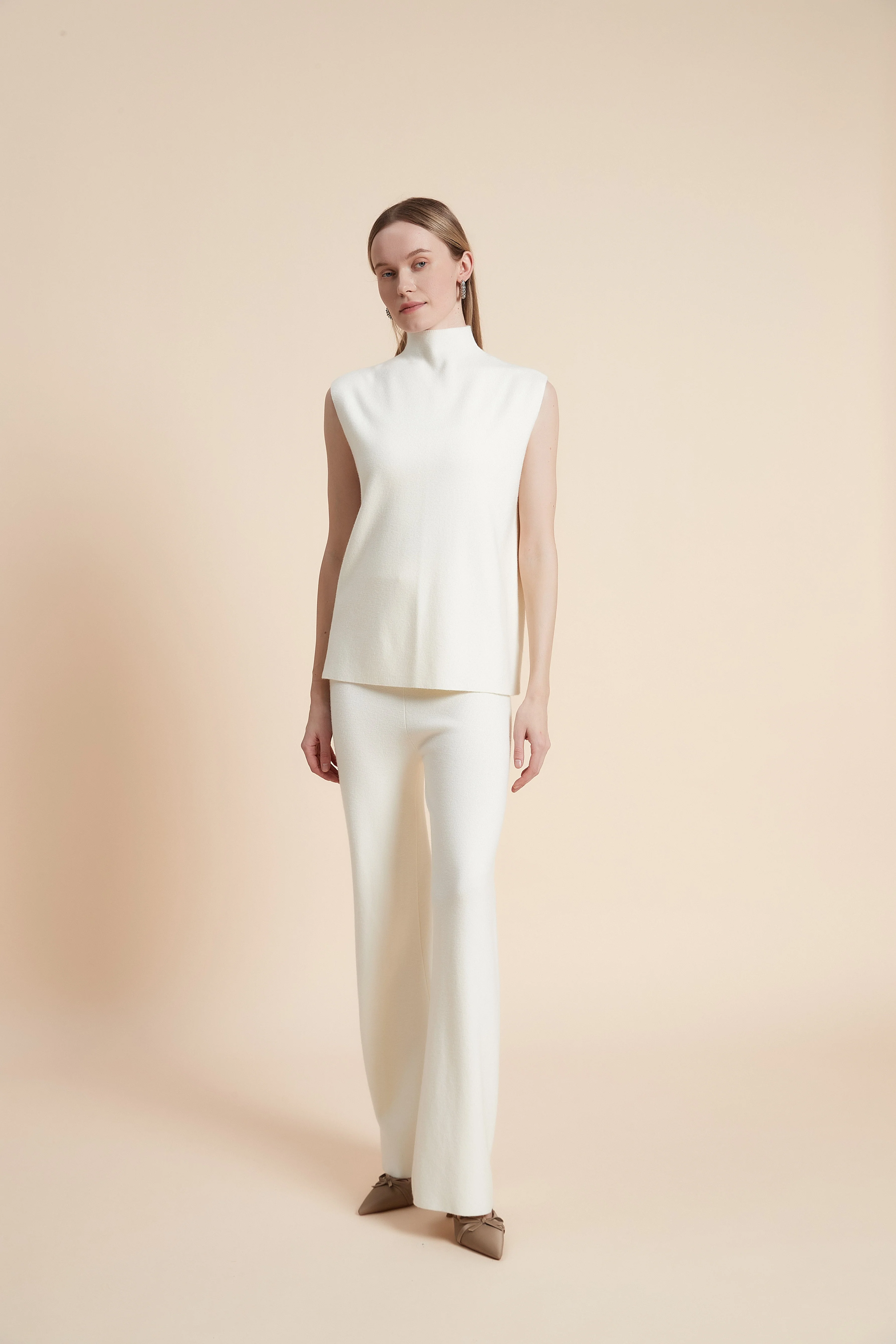 Plain Sleeveless High-Neck Top - Image 2