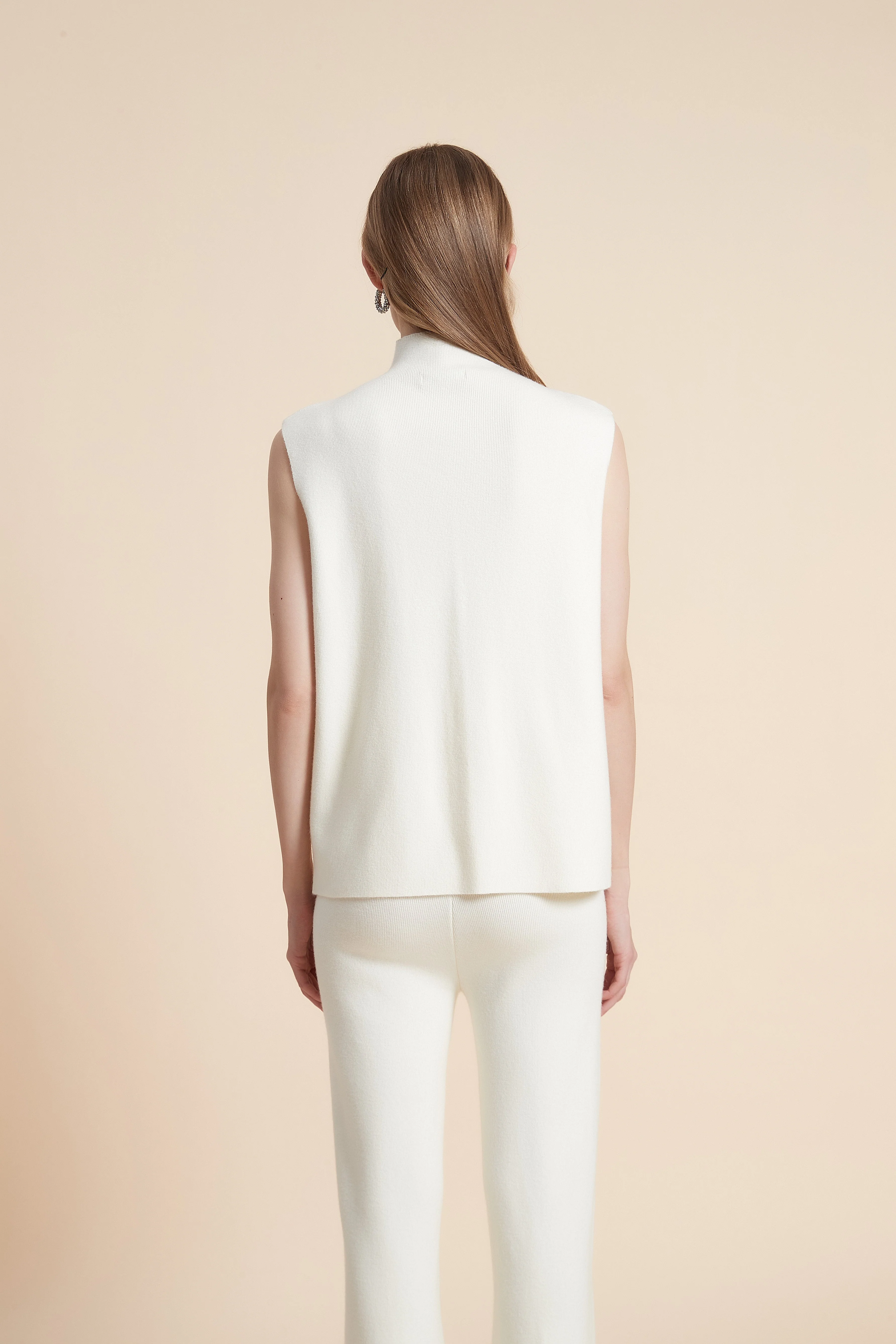 Plain Sleeveless High-Neck Top - Image 7