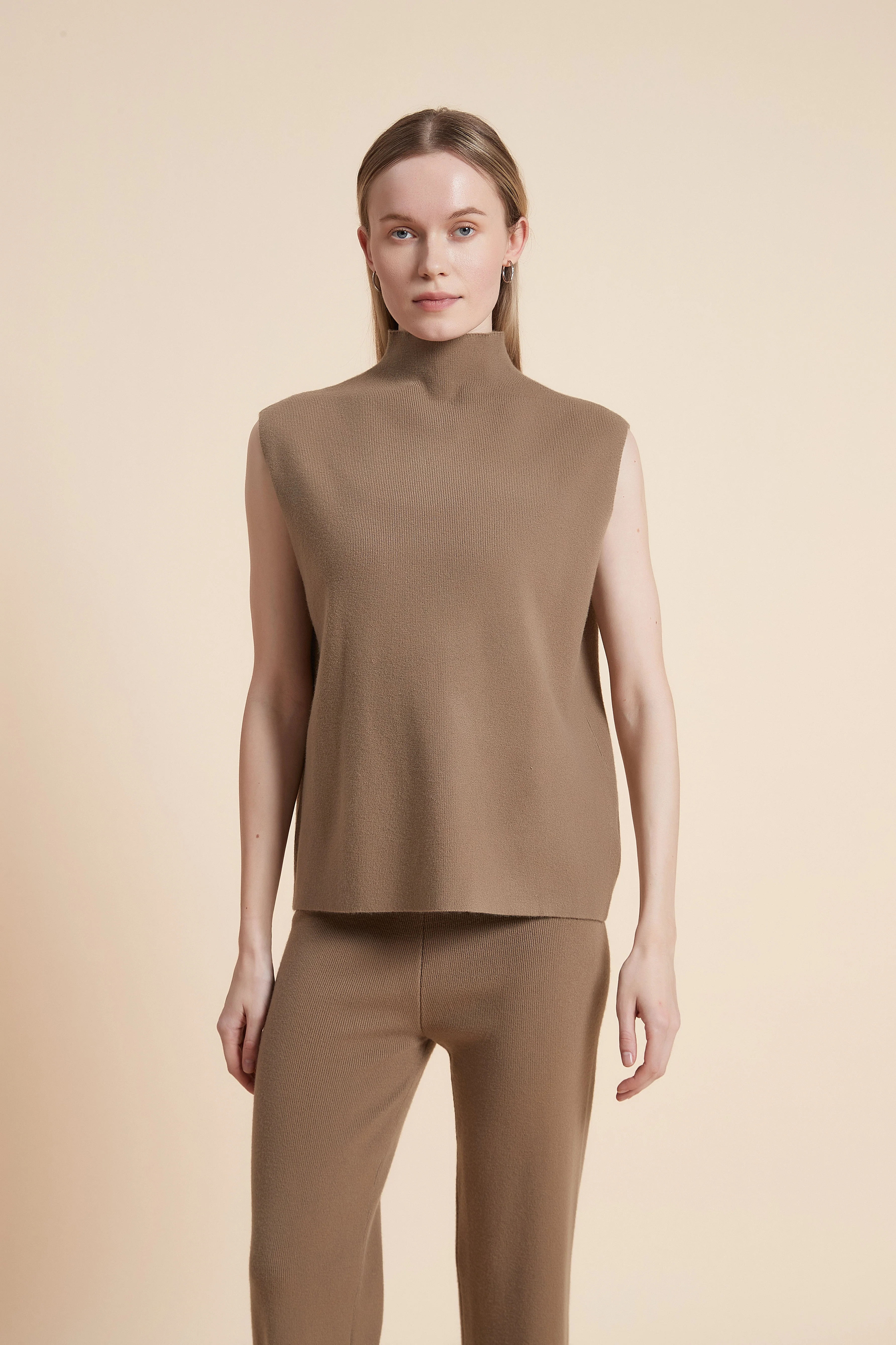 Plain Sleeveless High-Neck Top - Image 8