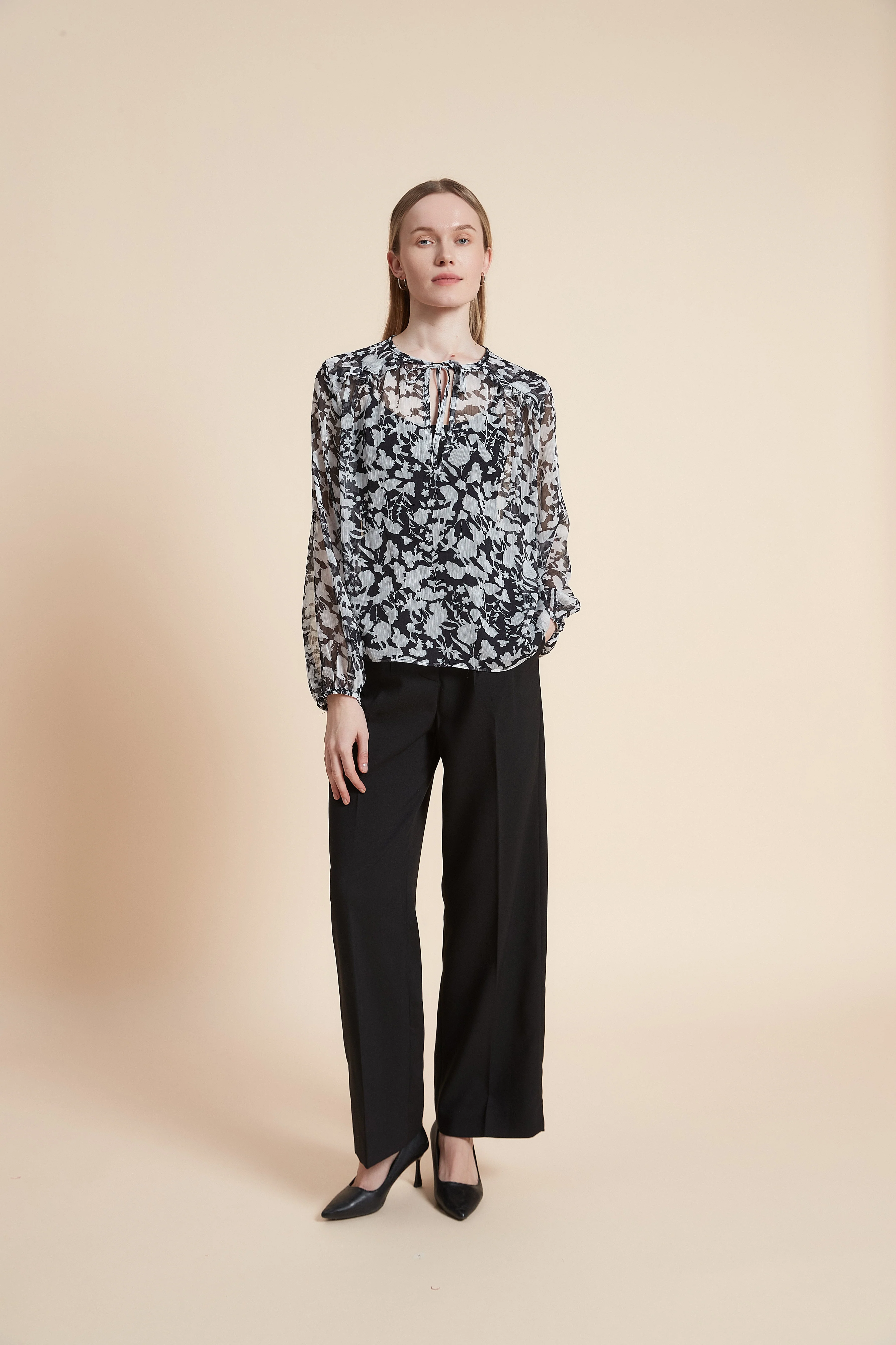 Waist-Length Patterned Long-Sleeved Blouse - Image 4