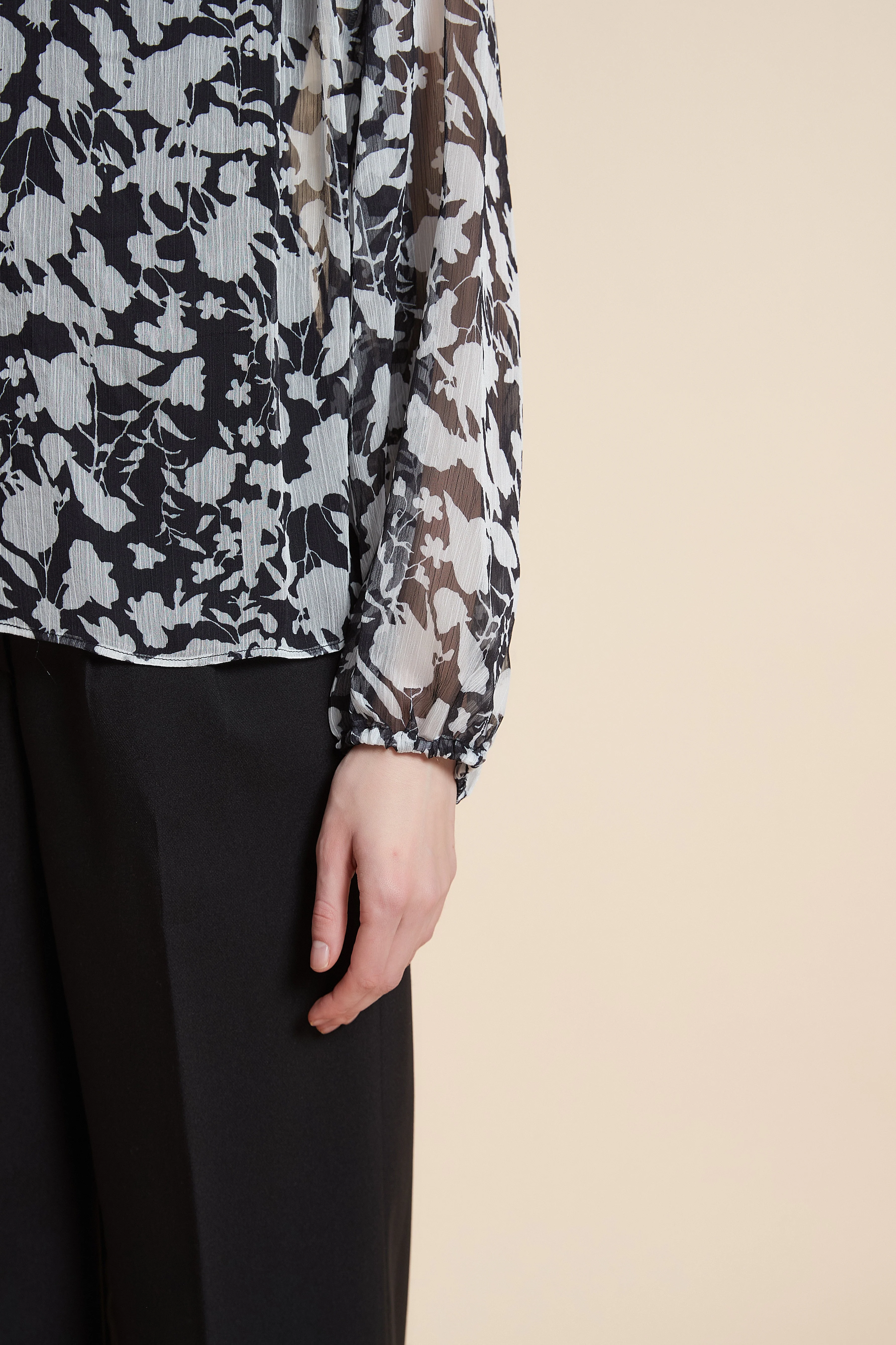 Waist-Length Patterned Long-Sleeved Blouse - Image 7