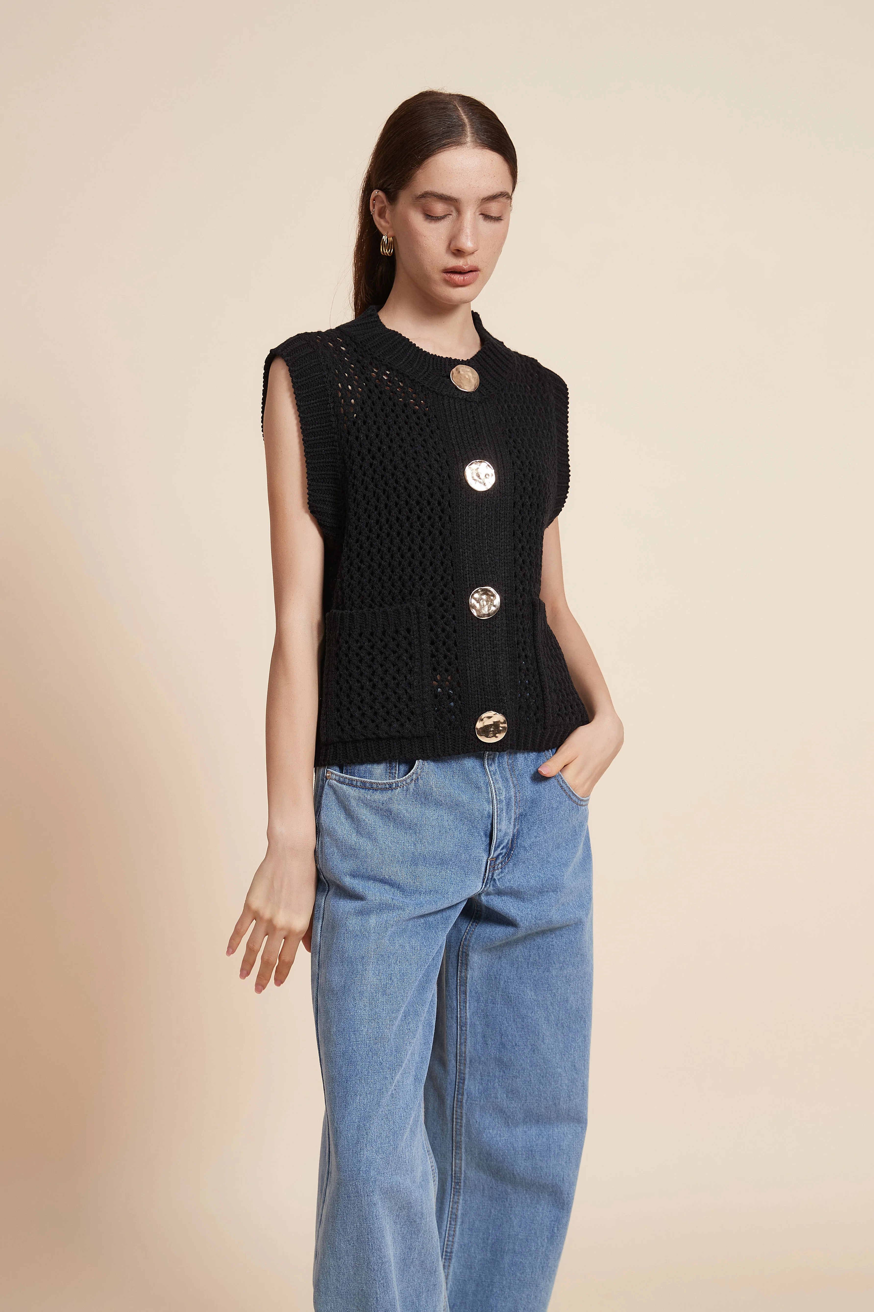 Plain Knitted Sleeveless Sweater - Image 4