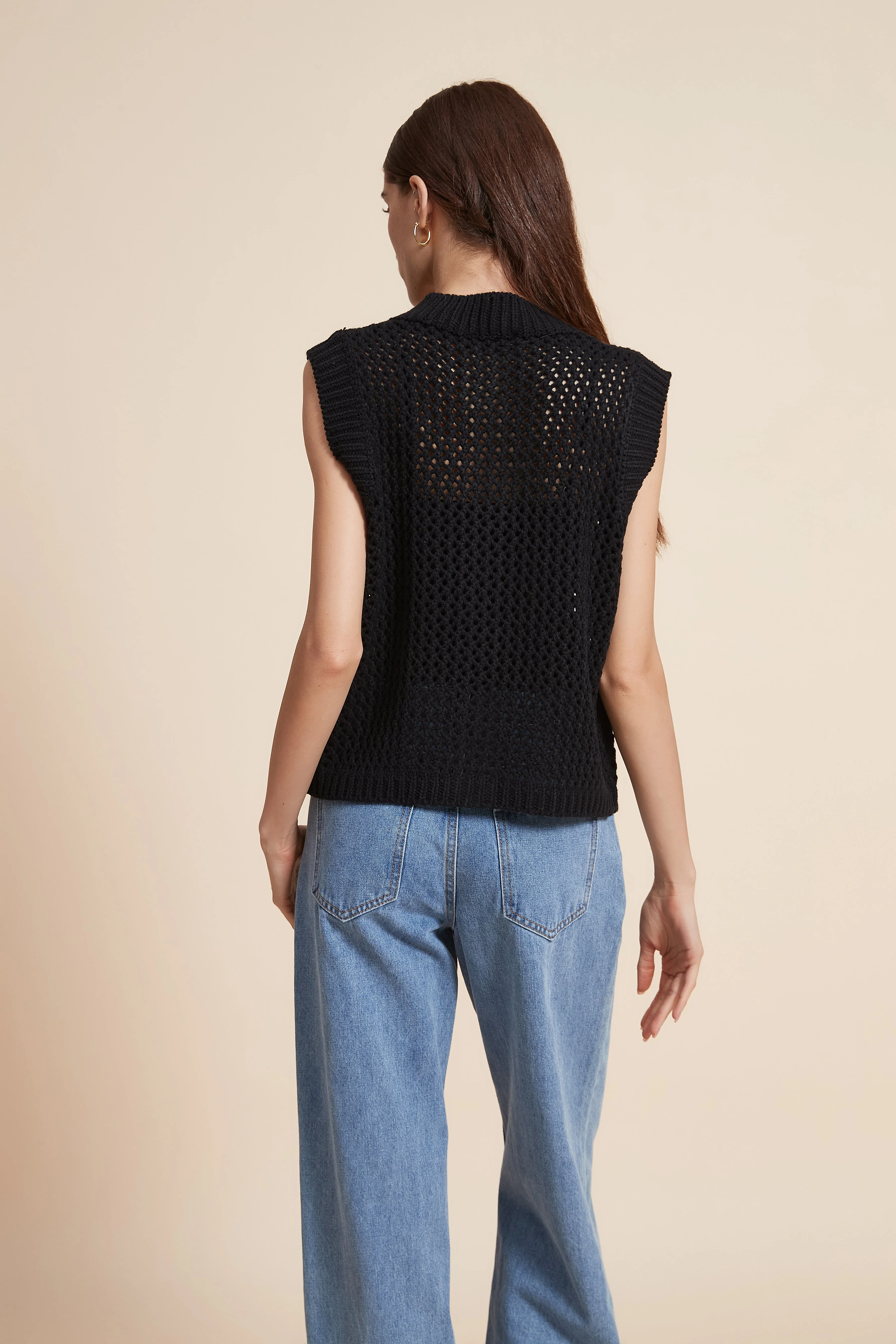 Plain Knitted Sleeveless Sweater - Image 9