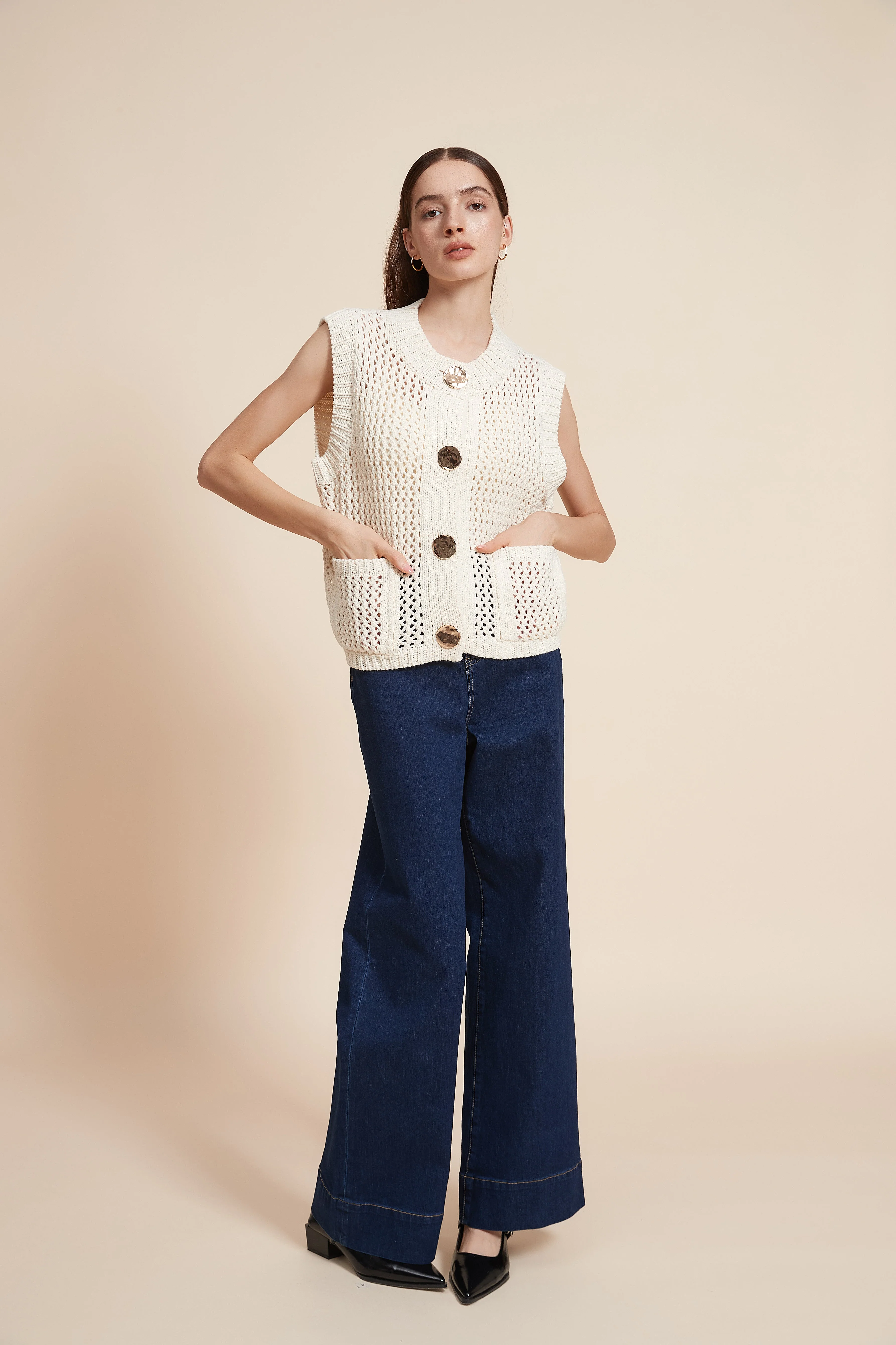Sleeveless Crochet Sweater With Front Buttons - Image 6