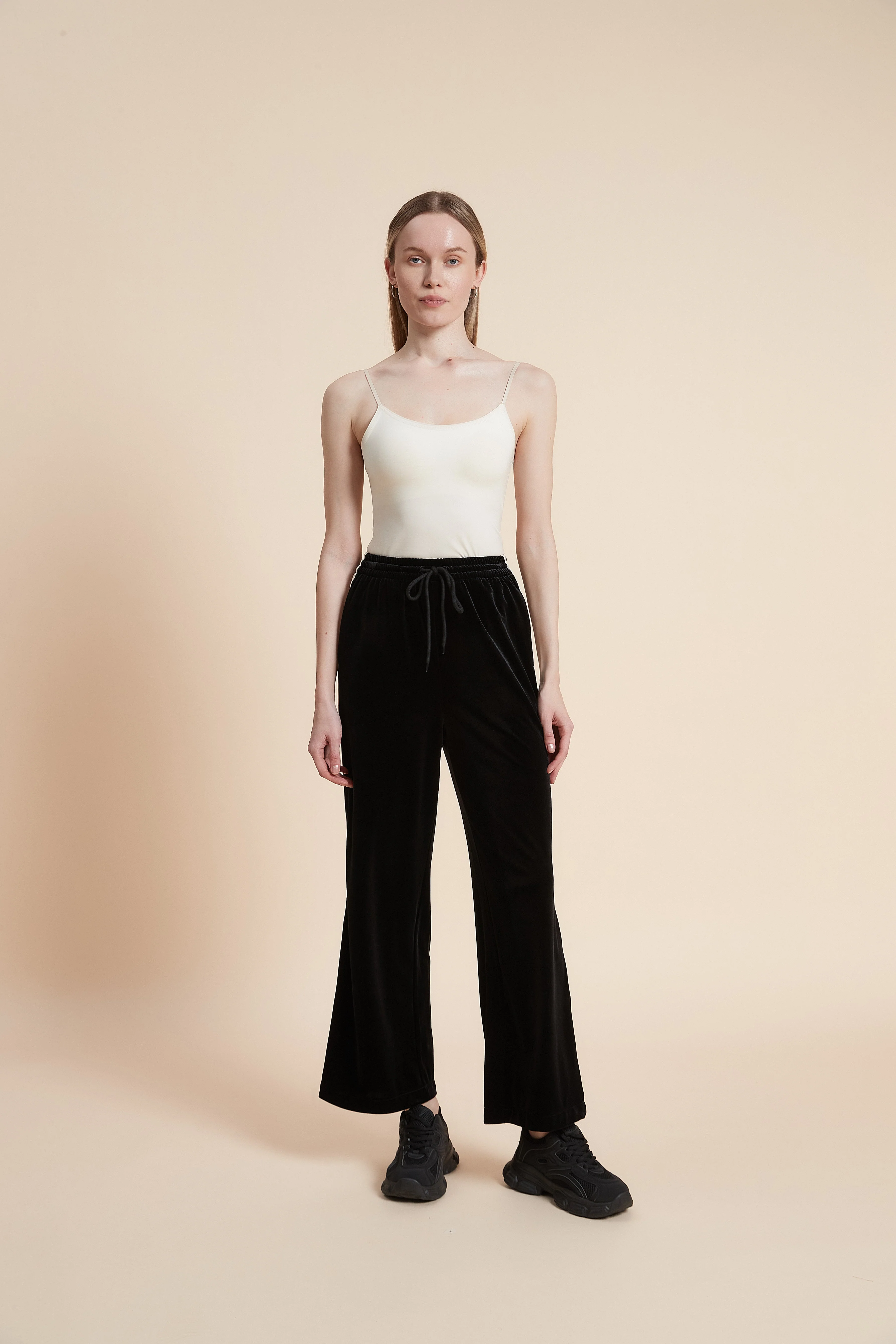 Plain Wide-Leg Trousers - Image 2