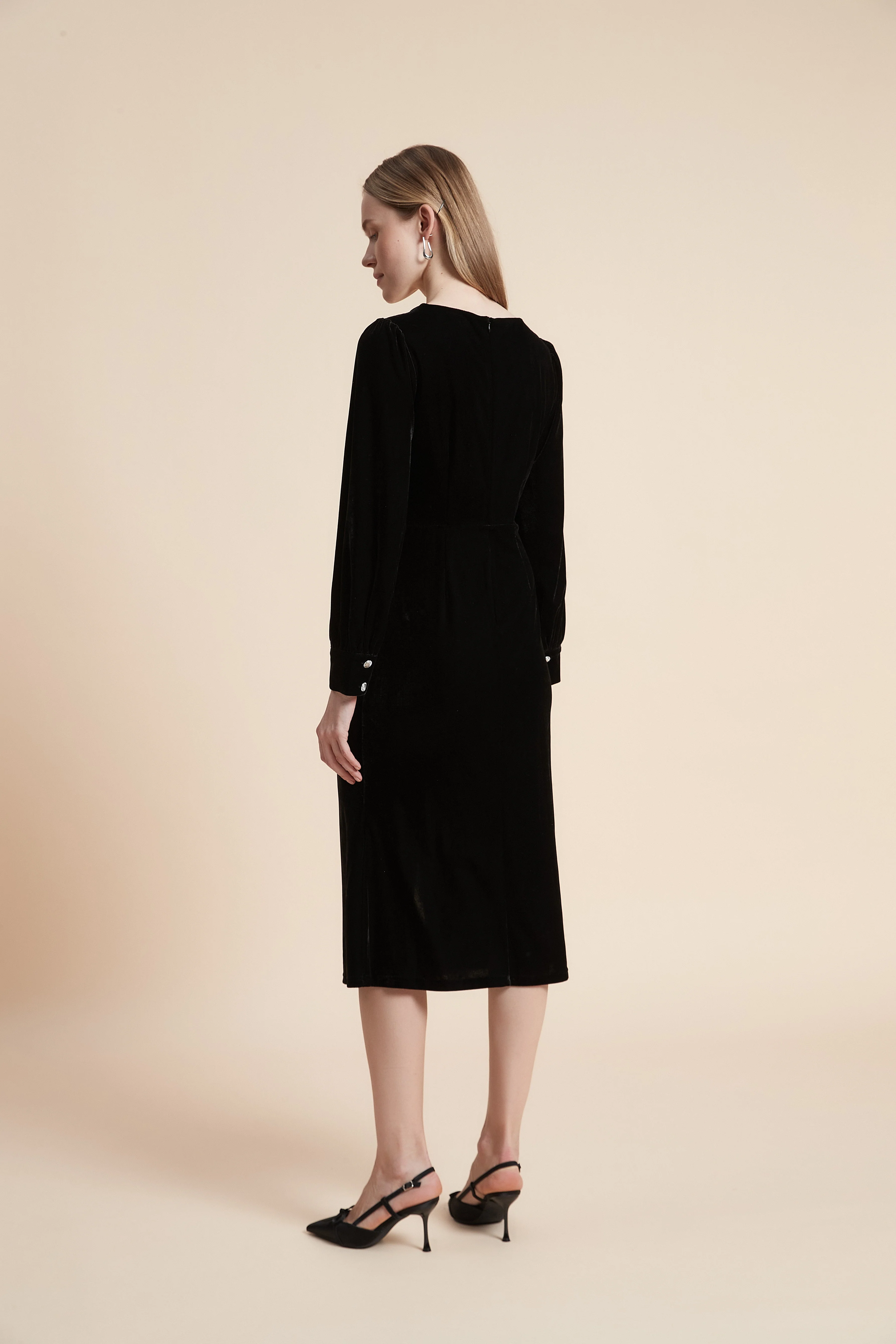 Knee Length Dress with Long Sleeves - Image 7