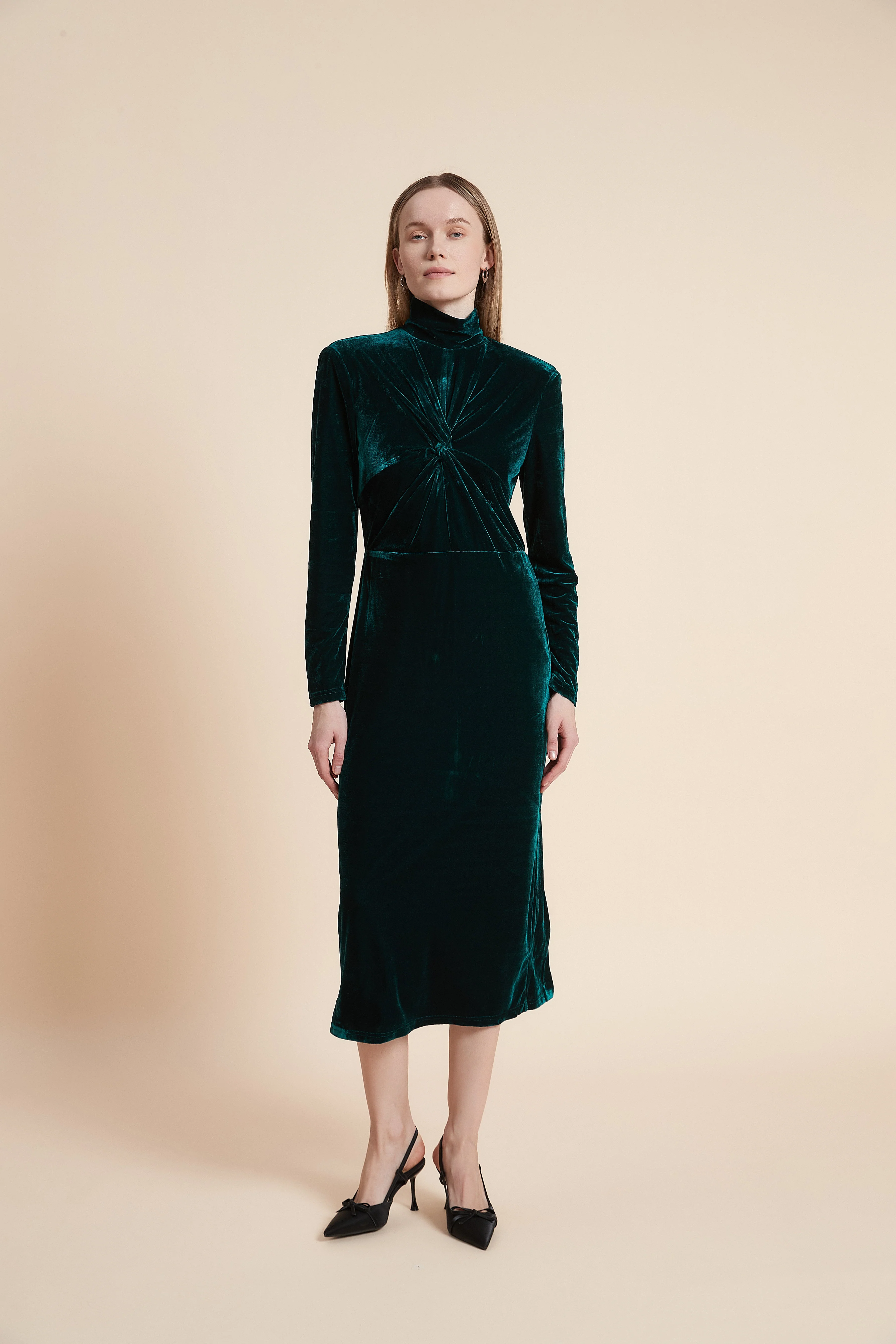 Velvet Midi Dress with Long Sleeves - Image 4